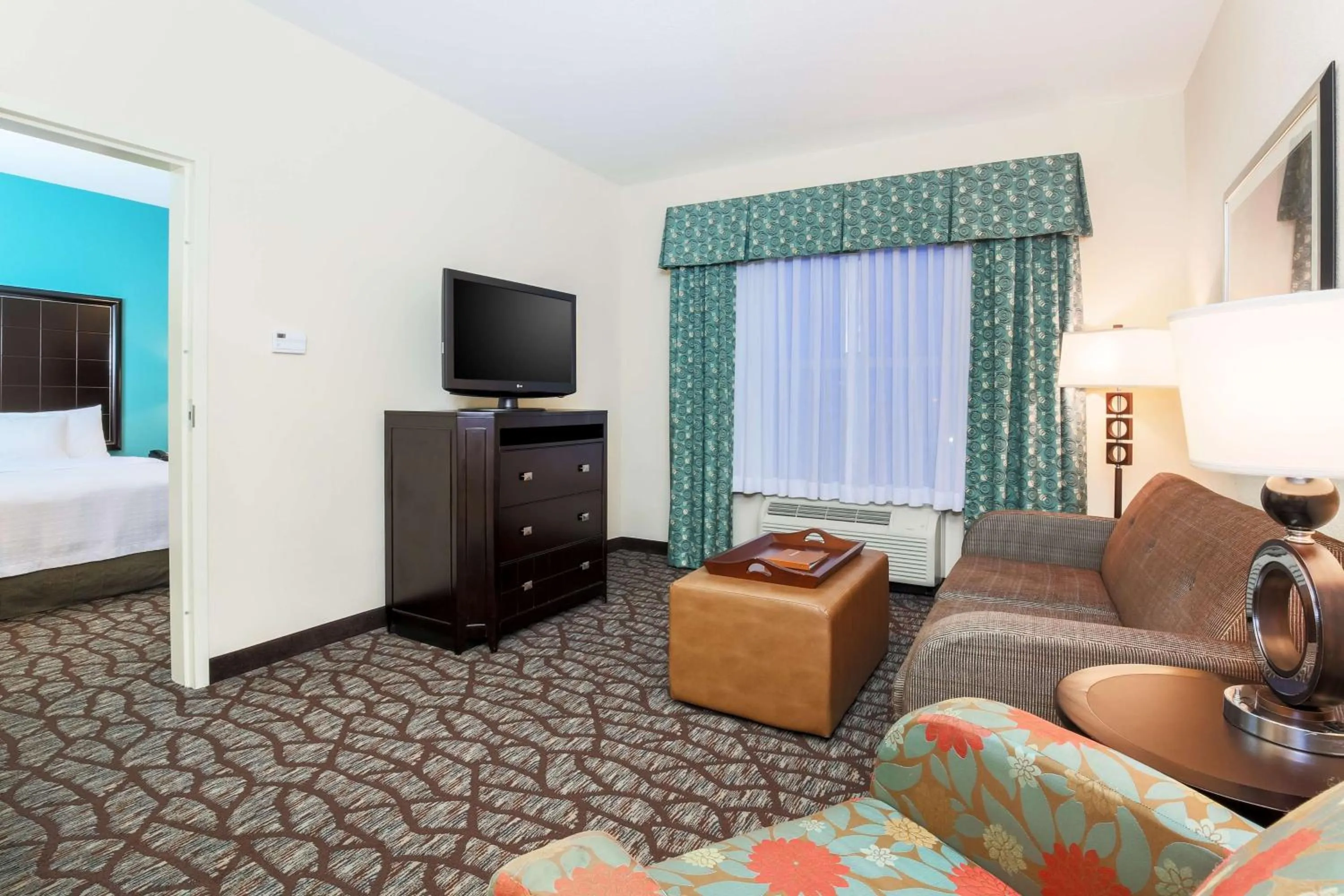 Living room, Bed in Homewood Suites by Hilton Lawton