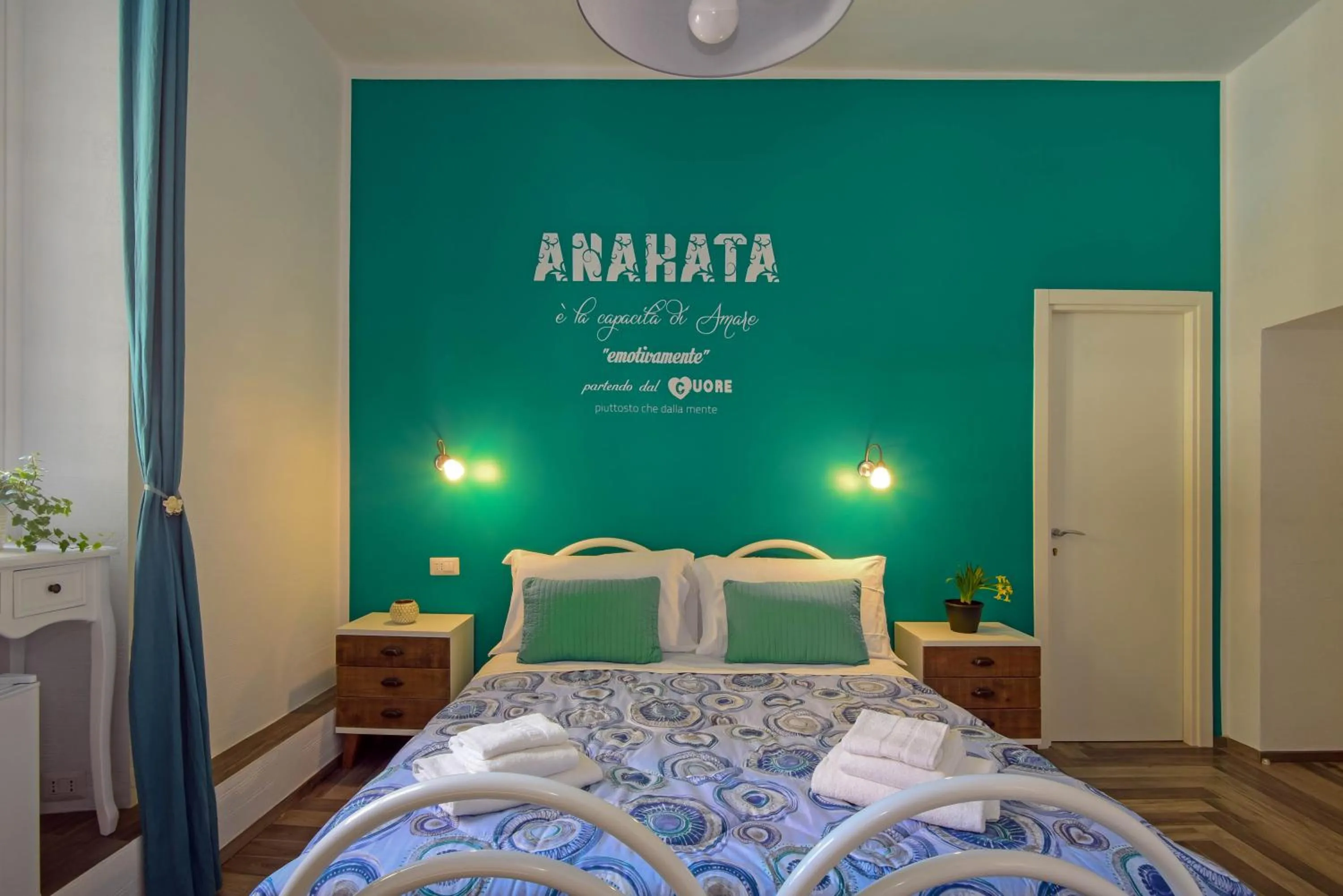 Decorative detail, Bed in Allegra's House Caracciolo