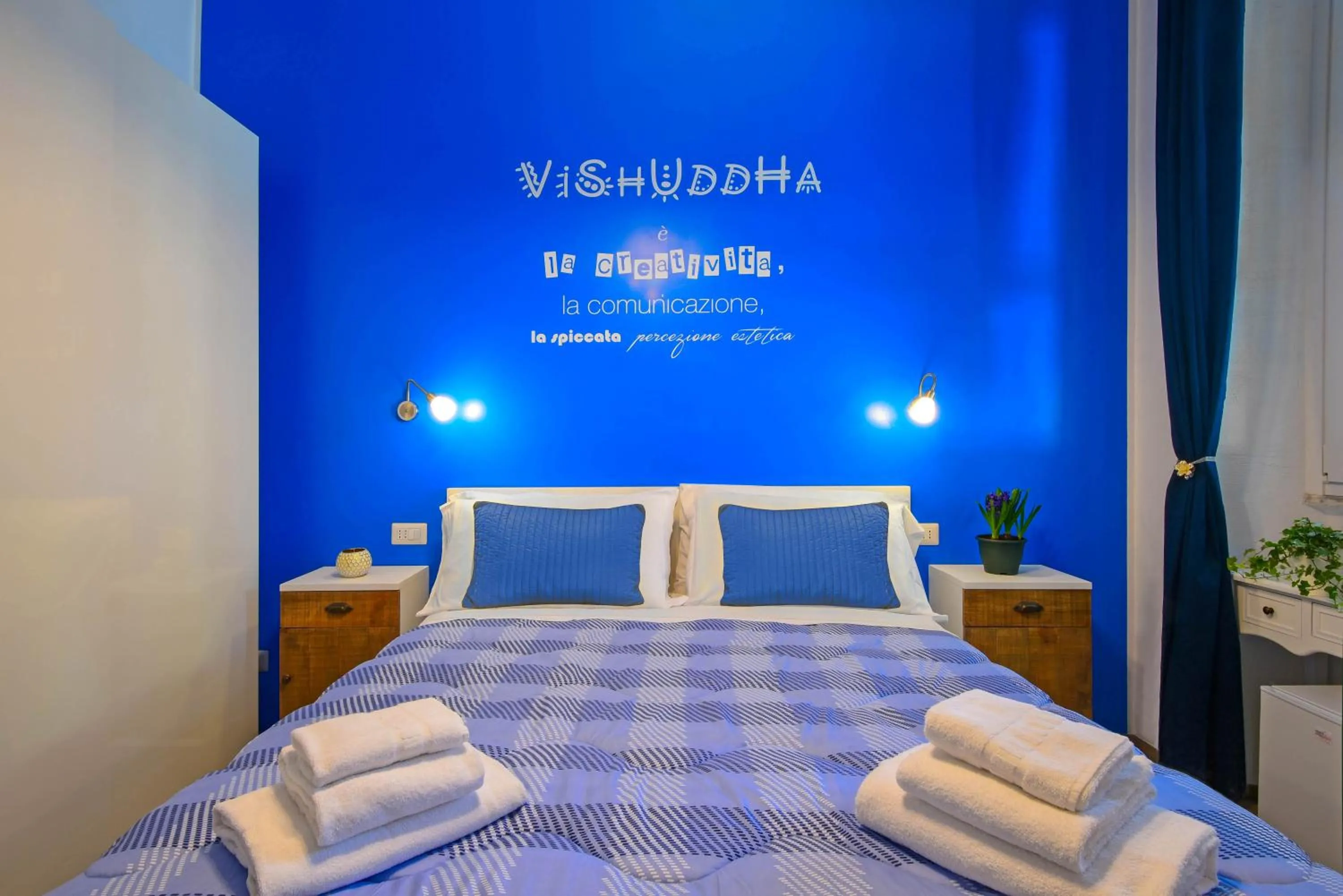 Decorative detail, Bed in Allegra's House Caracciolo