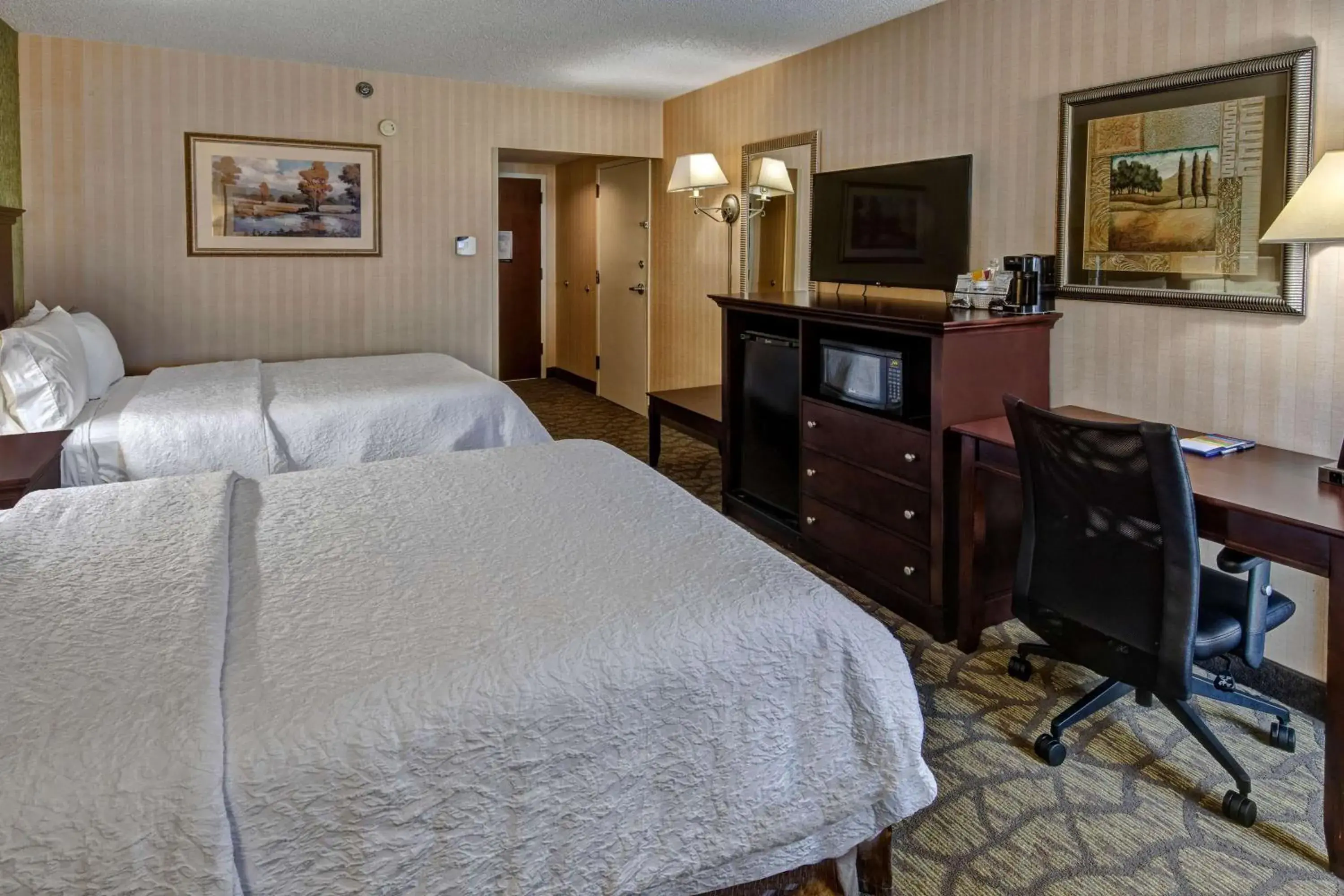 Double Room with Two Double Beds - Non-Smoking in Hampton Inn Rocky Mount Double Room with Two Double Beds - Non-Smoking in Hampton Inn Rocky Mount