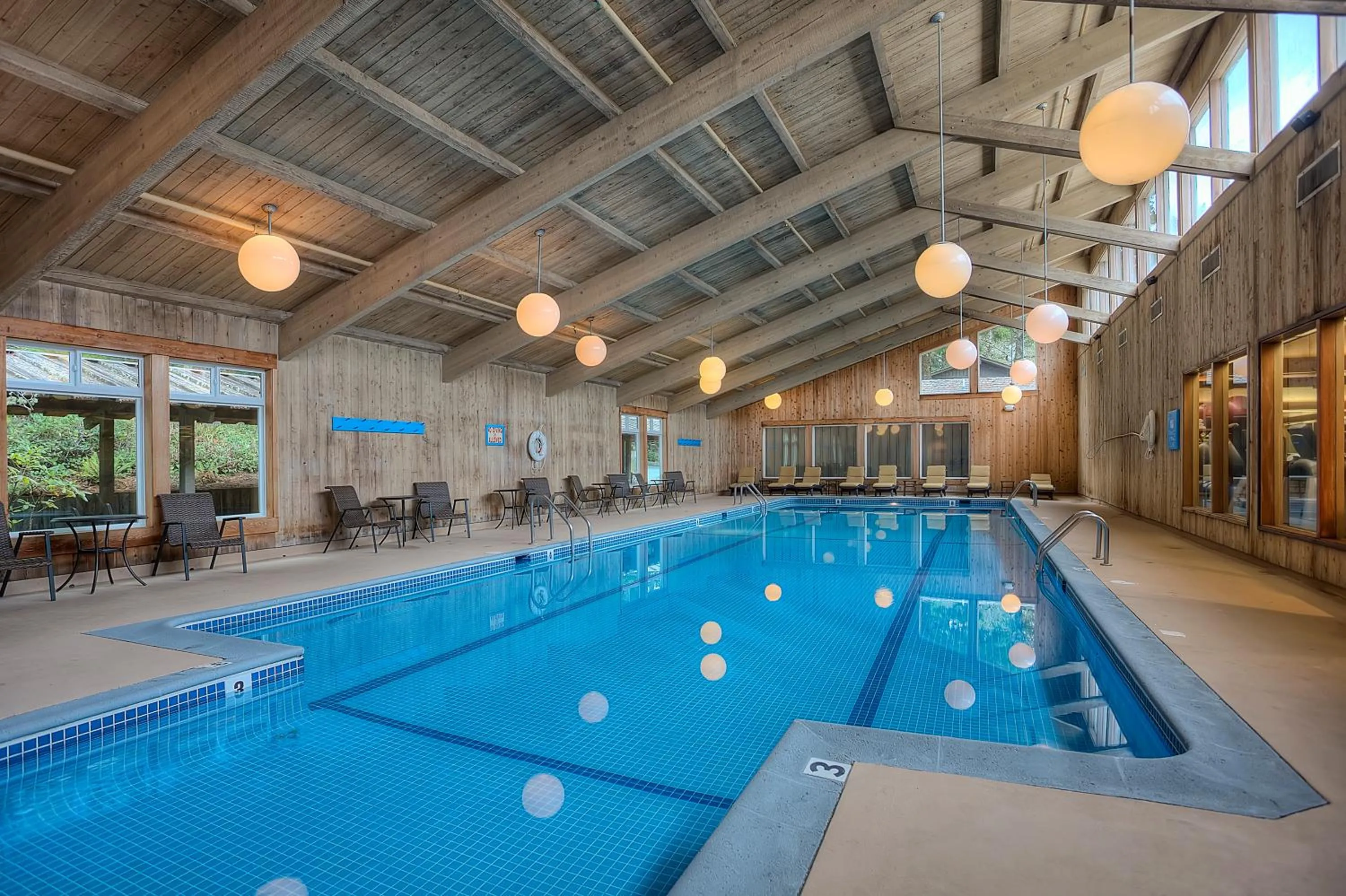 Swimming pool in Salishan Coastal Lodge
