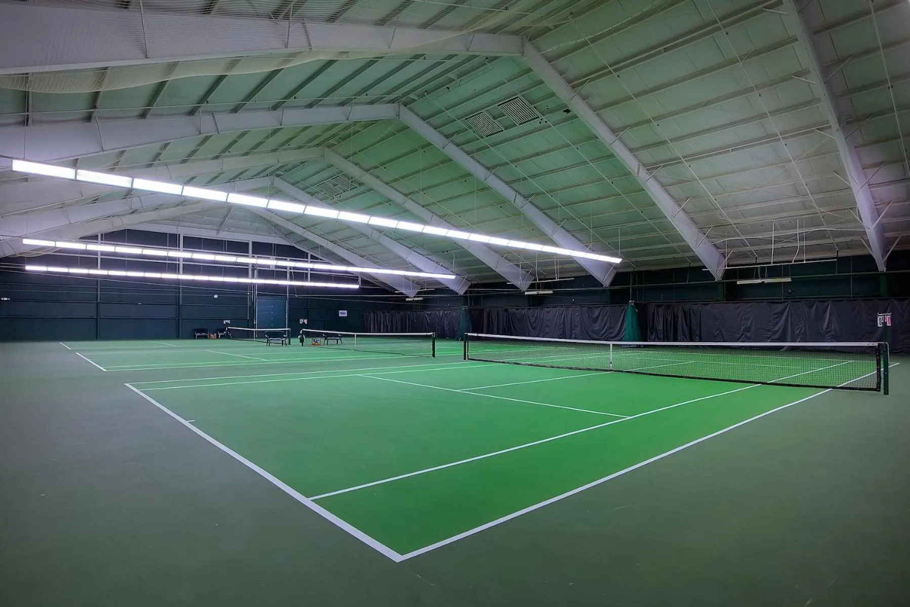 Tennis court in Salishan Coastal Lodge