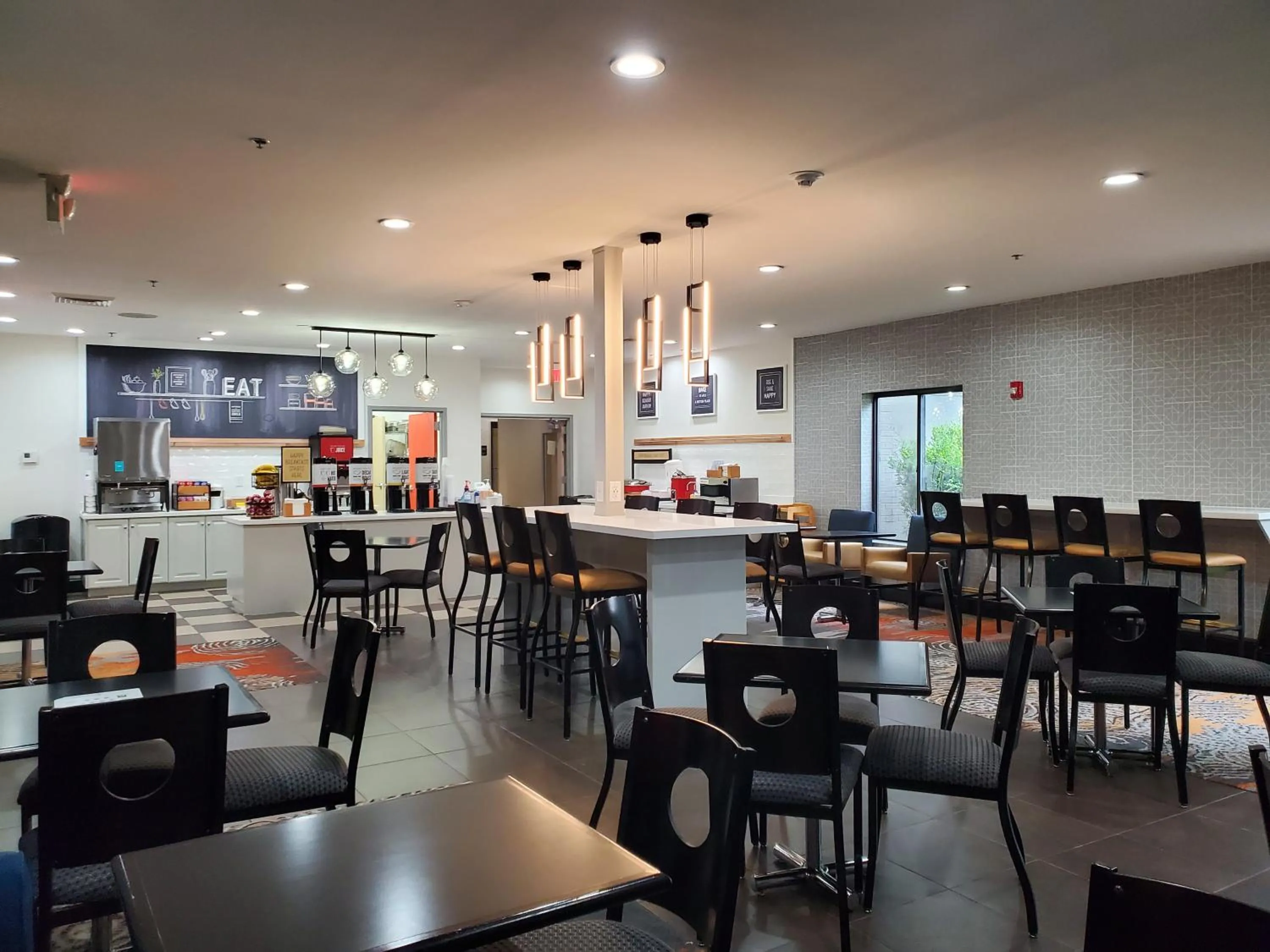 Breakfast in Hampton Inn Olathe