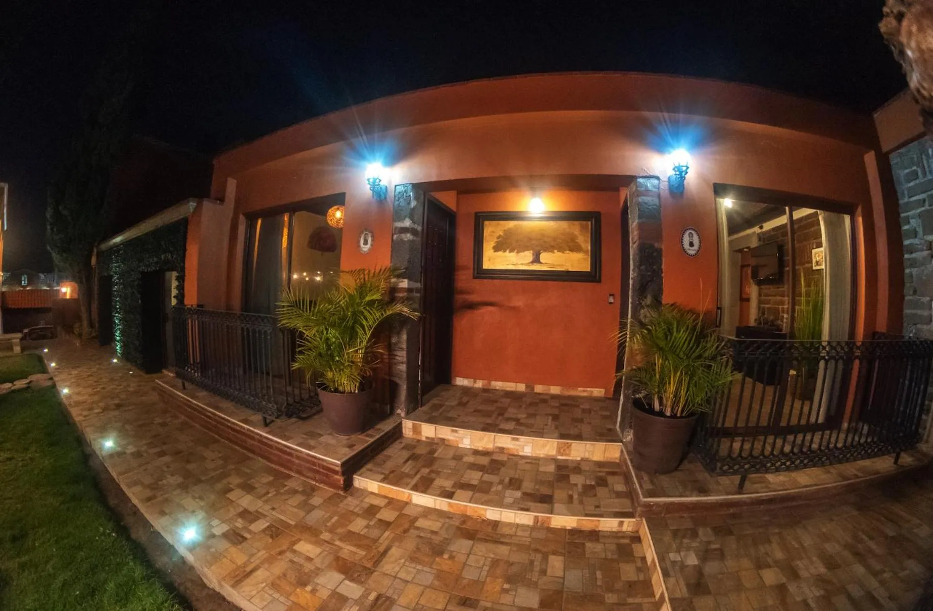 Property building in Posada de la Virgen