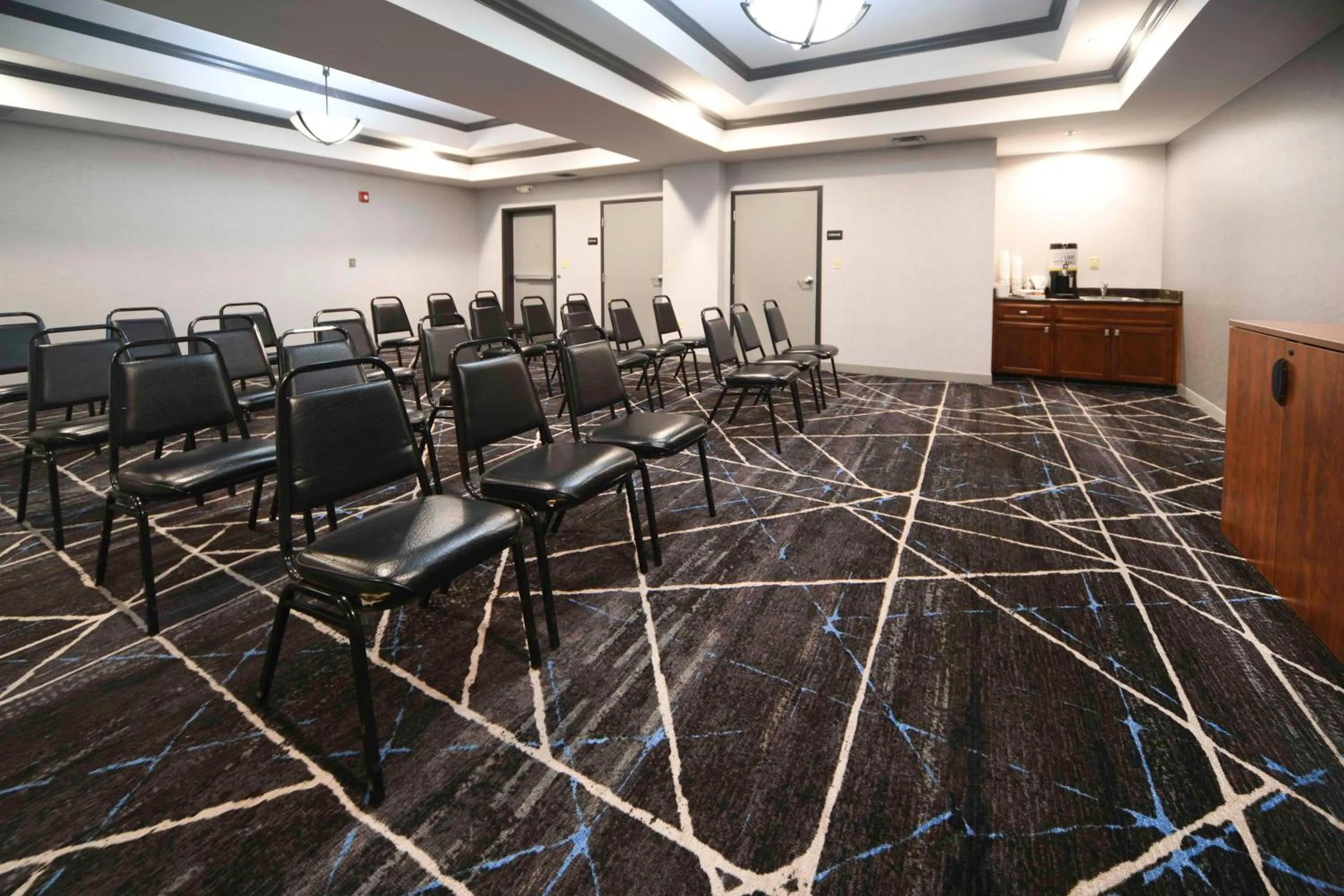 Meeting/conference room in Hampton Inn Bryant
