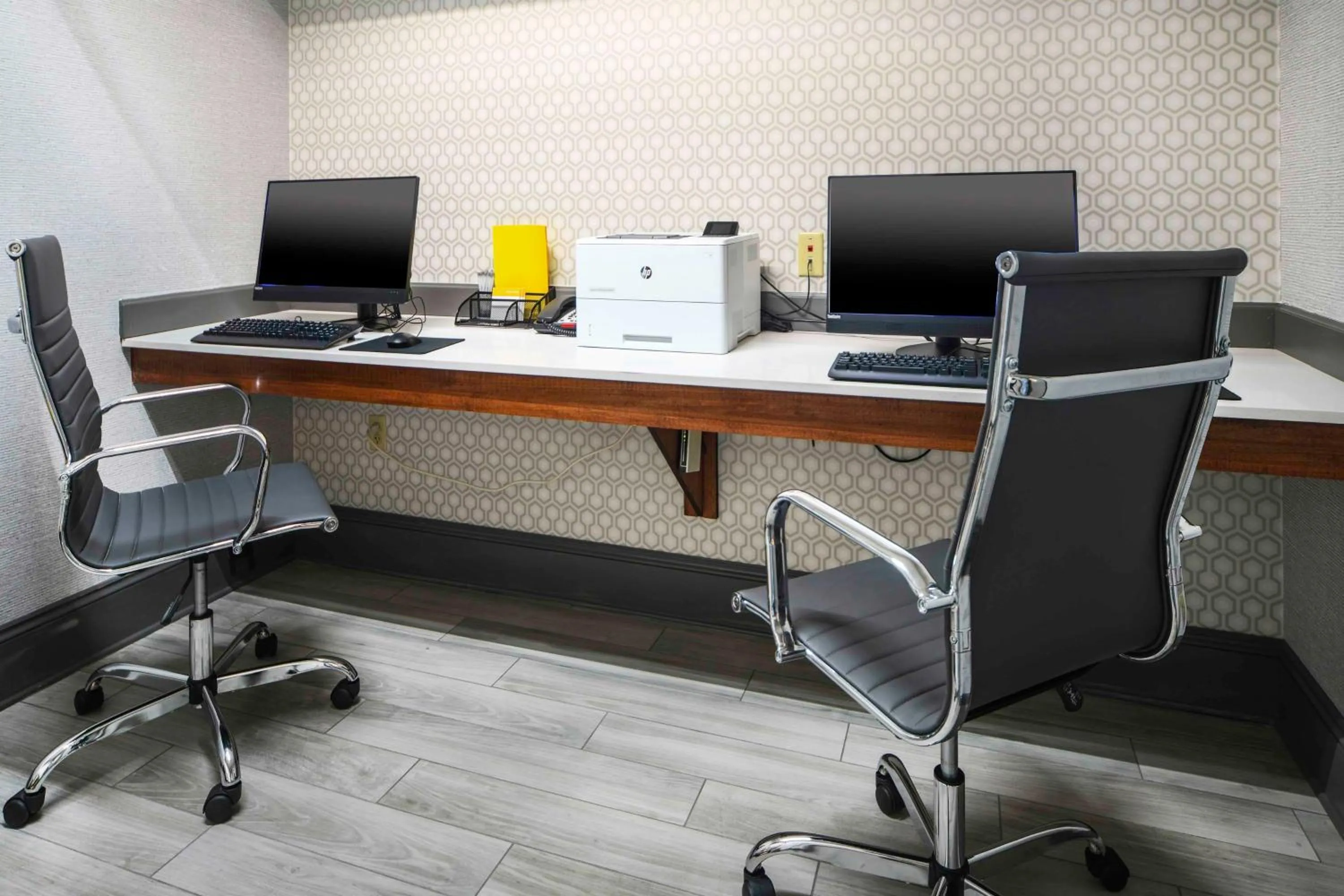 Business facilities in Hampton Inn Bryant