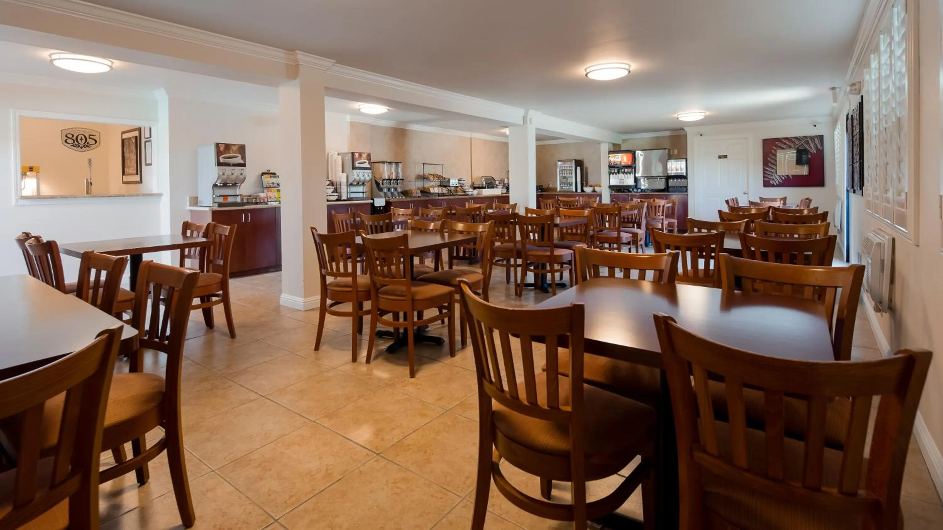 Restaurant/Places to Eat in SureStay Plus Hotel by Best Western Lompoc