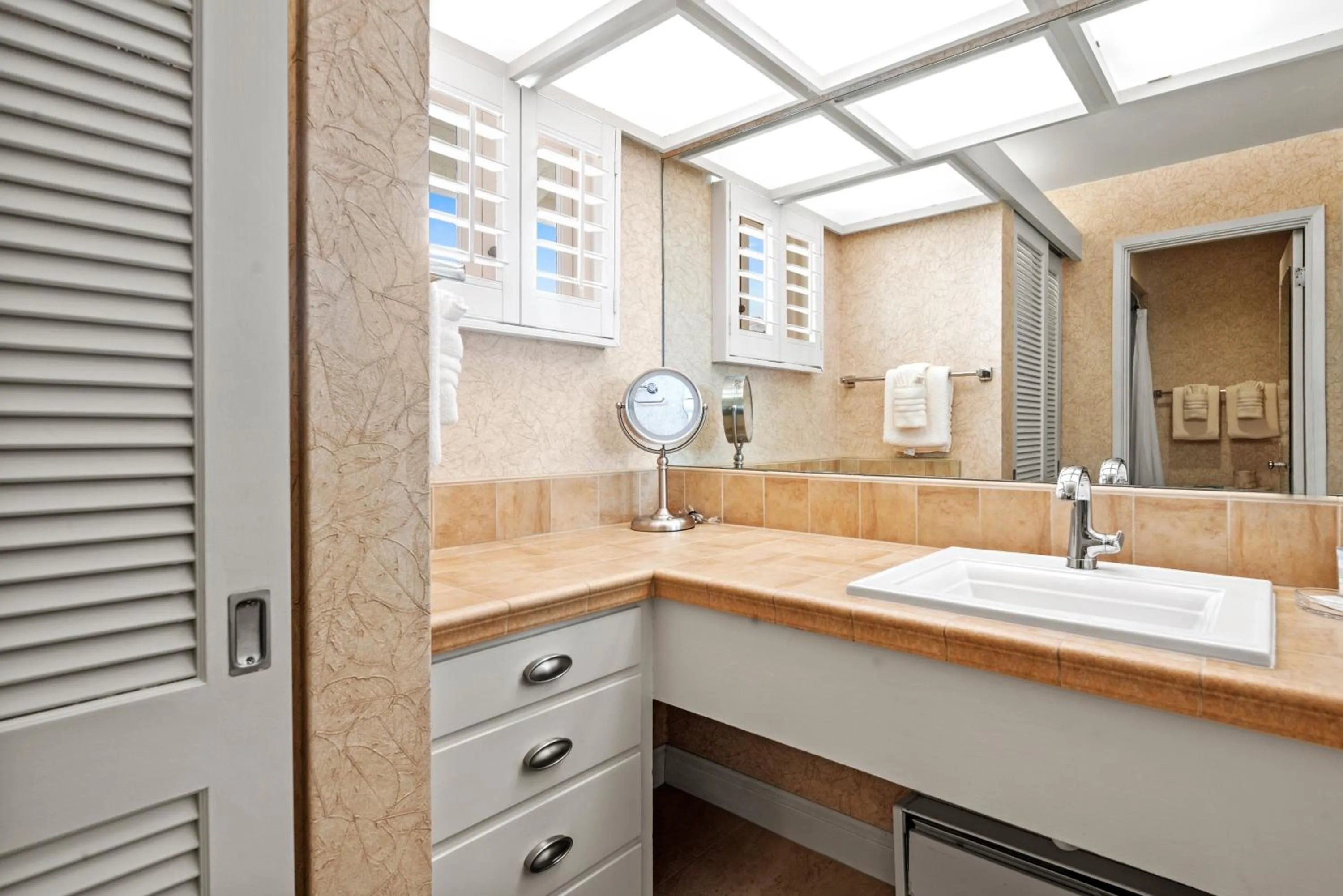 Bathroom in Lobos Lodge