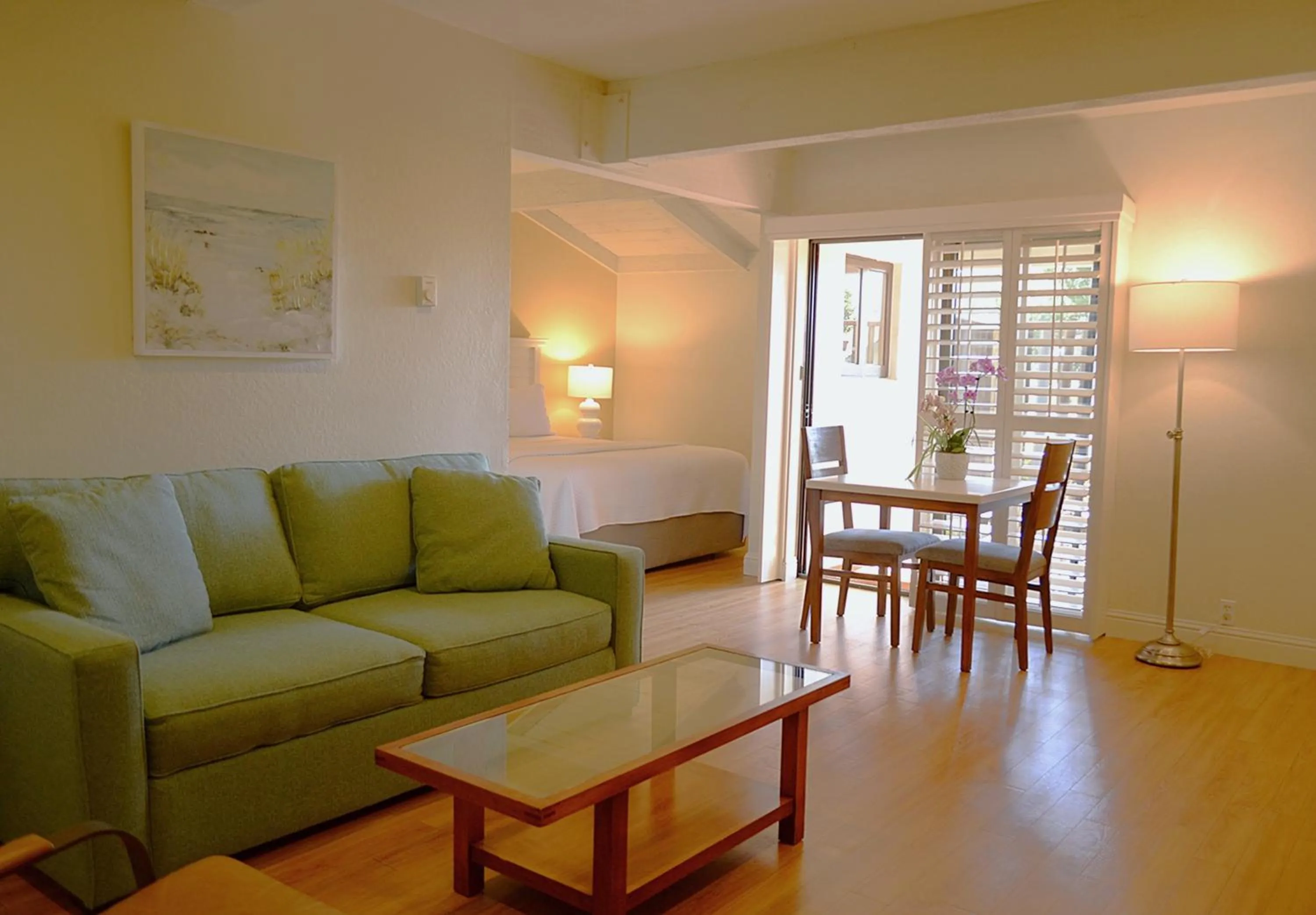 Living room in Lobos Lodge