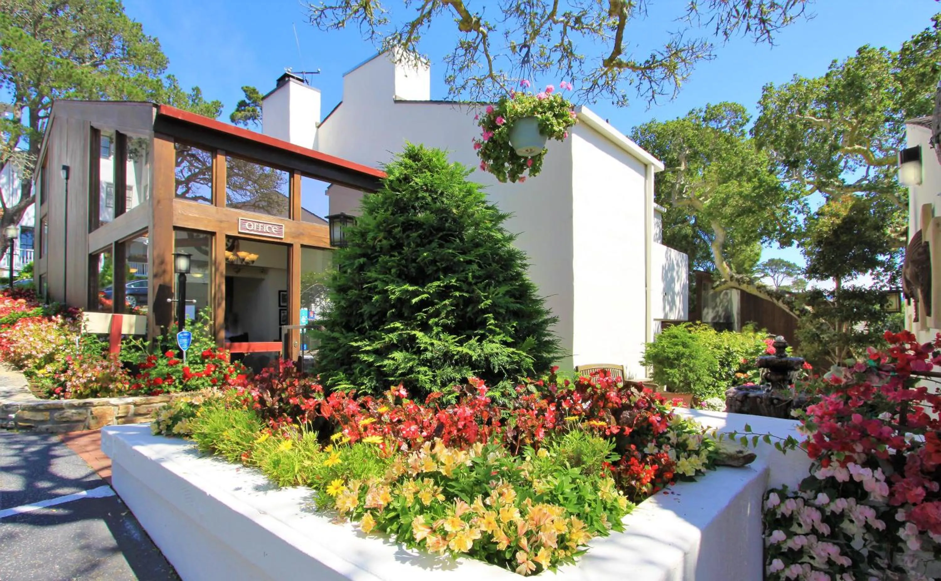 Property building in Lobos Lodge