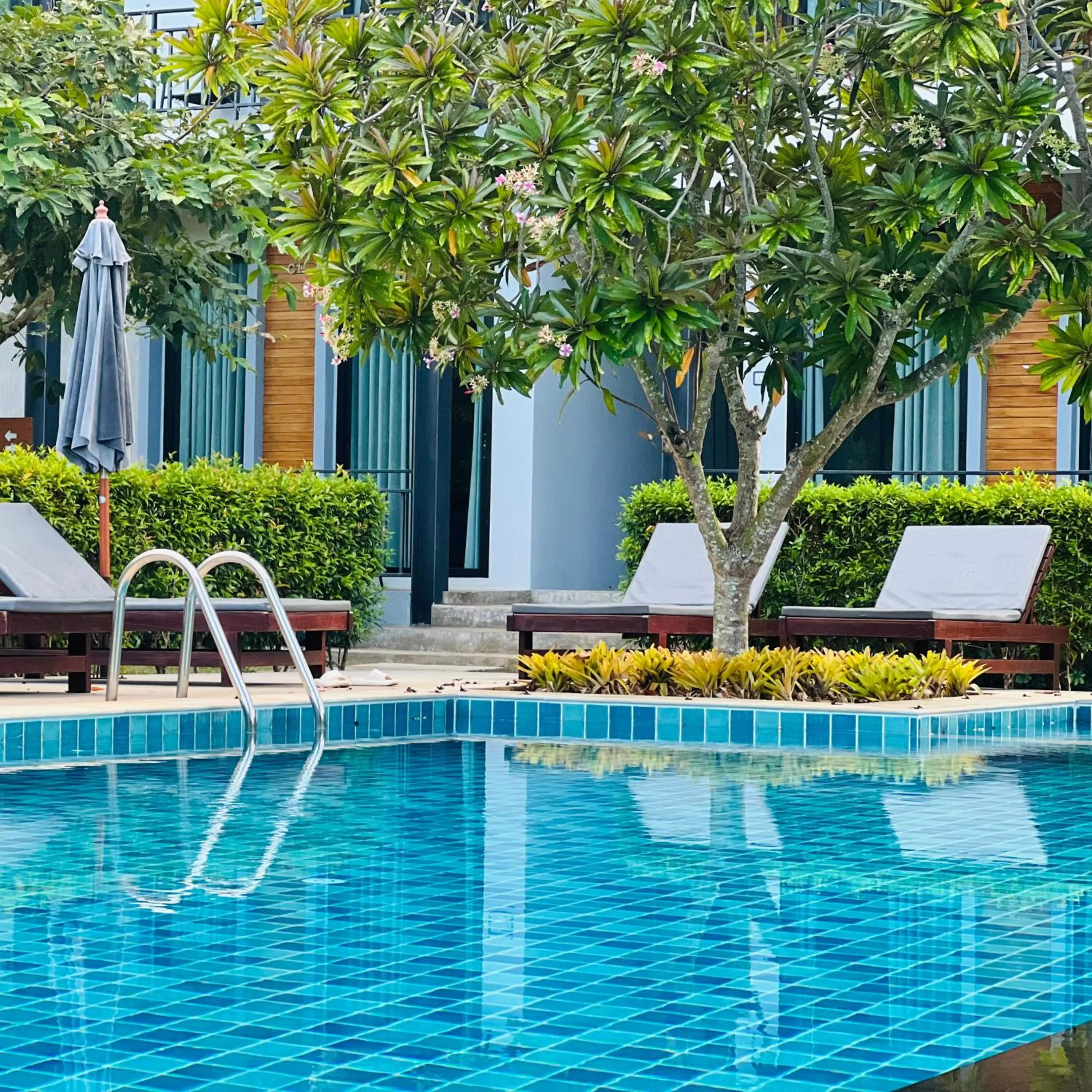 Pool view in Evergreen Koh Chang Resort