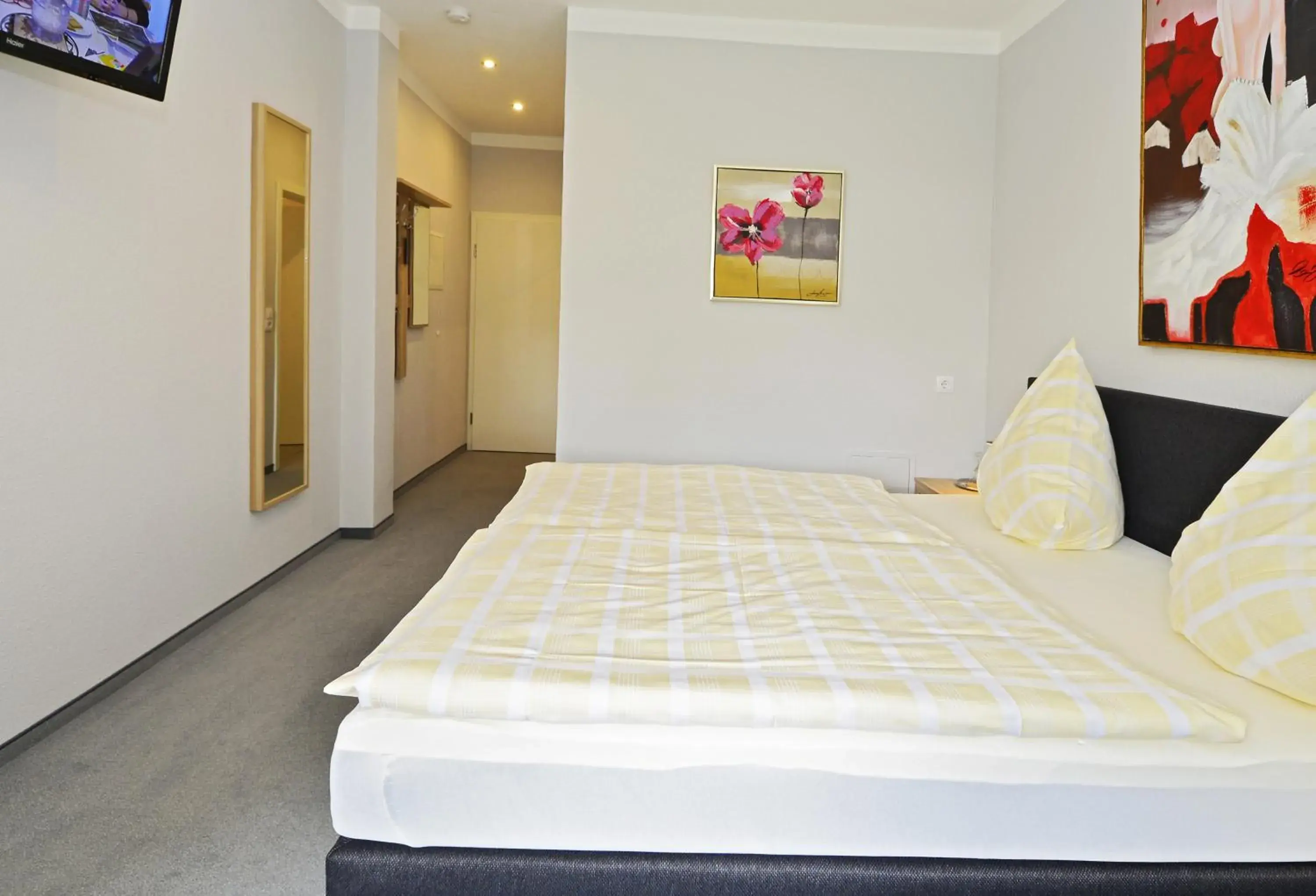 Double Room with Garden View in Hotel Haus Kleimann-Reuer Double Room with Garden View in Hotel Haus Kleimann-Reuer