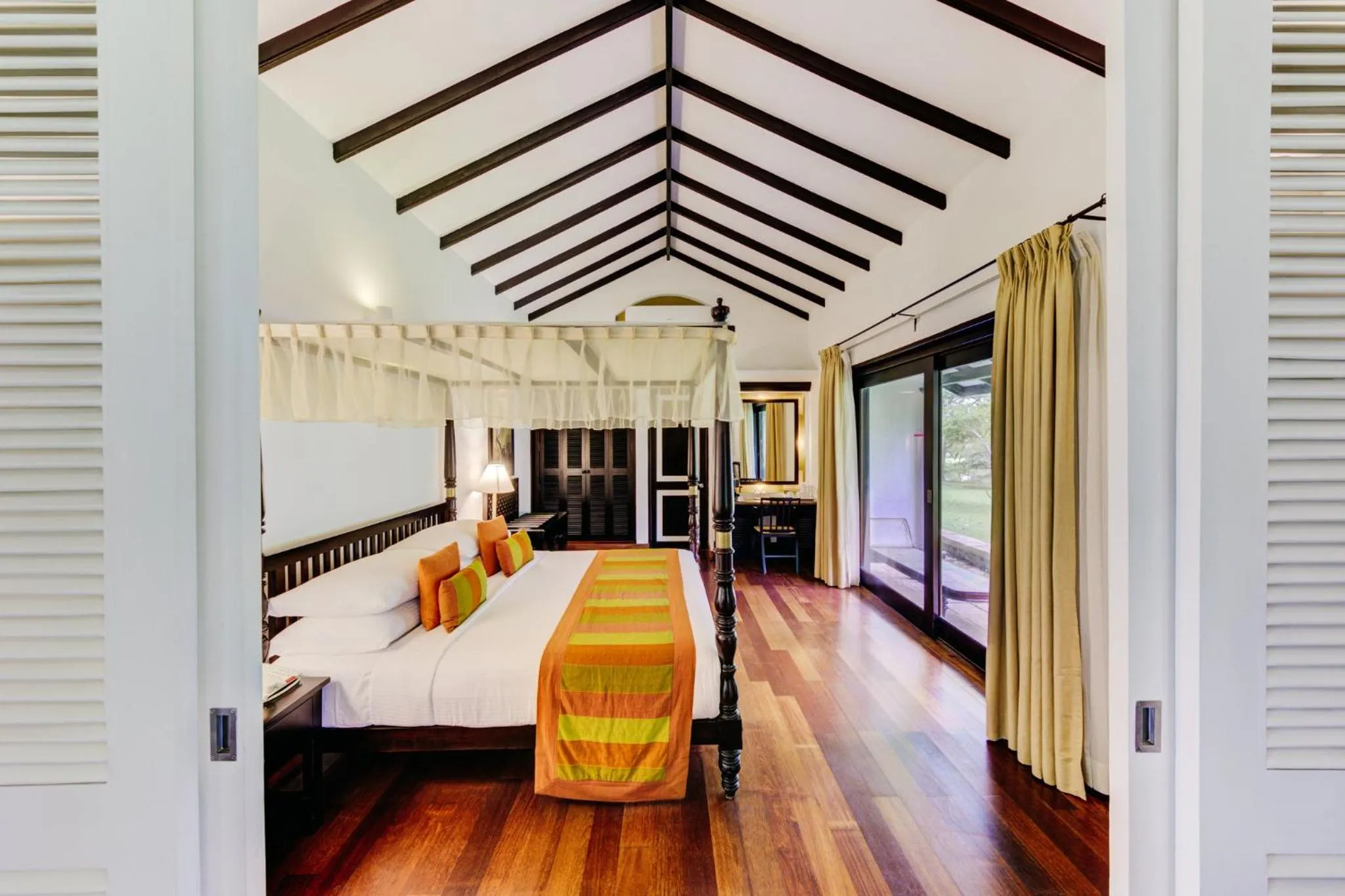 Bedroom, Bed in Cinnamon Lodge Habarana