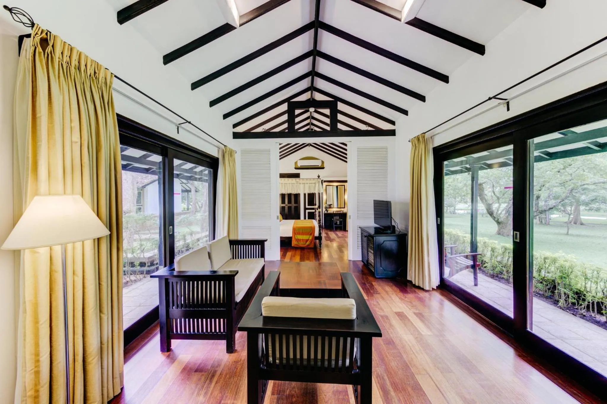 Photo of the whole room in Cinnamon Lodge Habarana