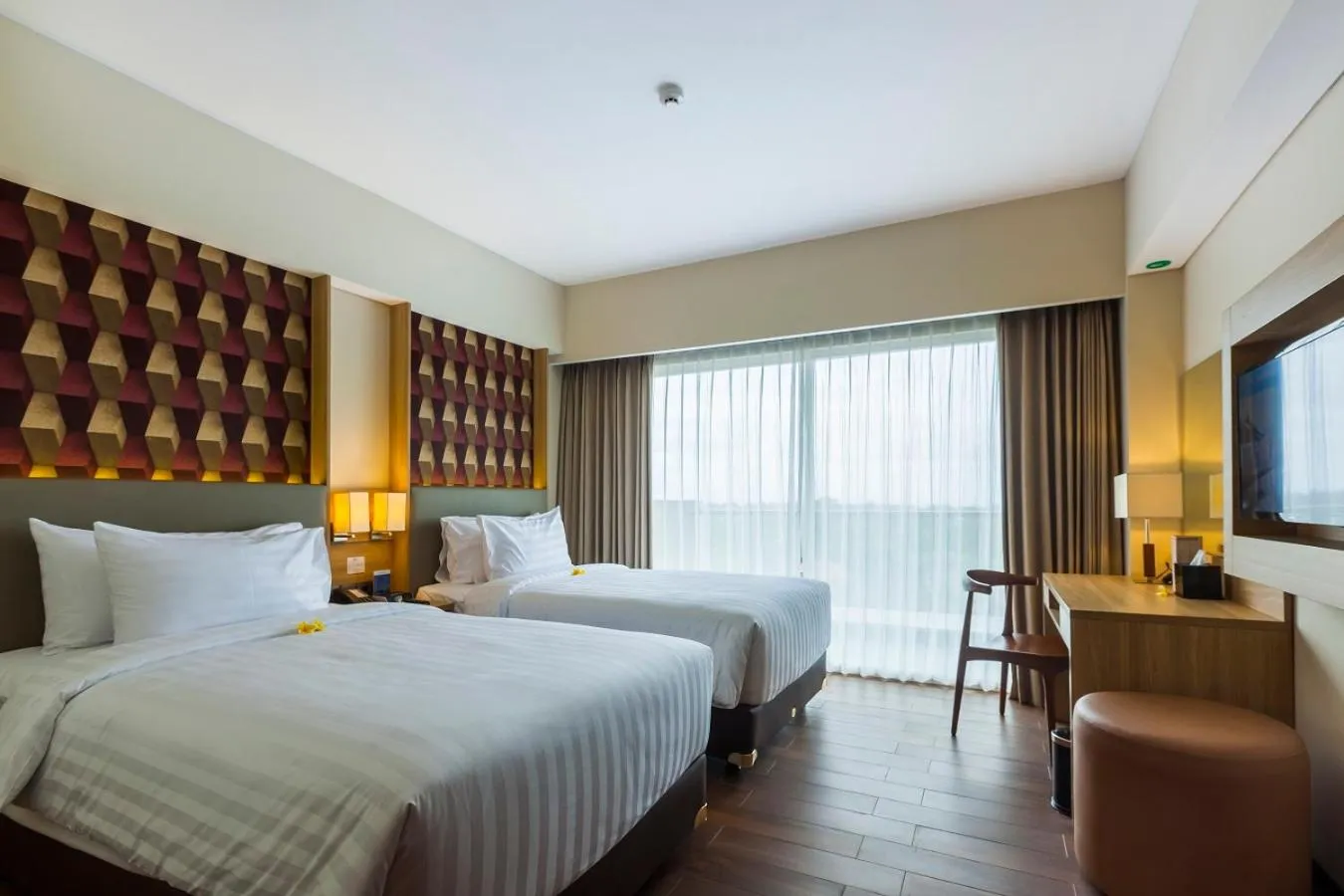 Property building, Bed in Best Western Kamala Jimbaran