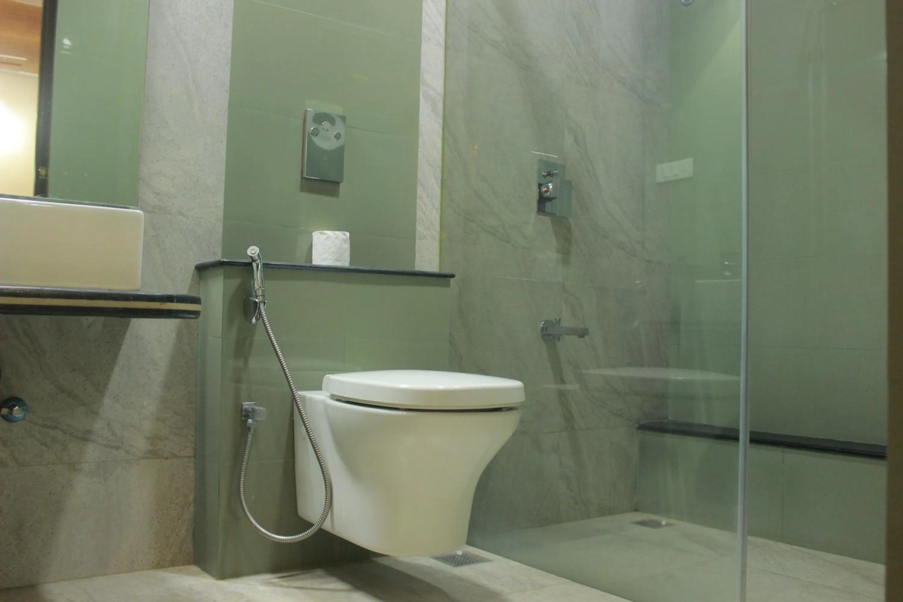 Bathroom in Singaras Coffee Country