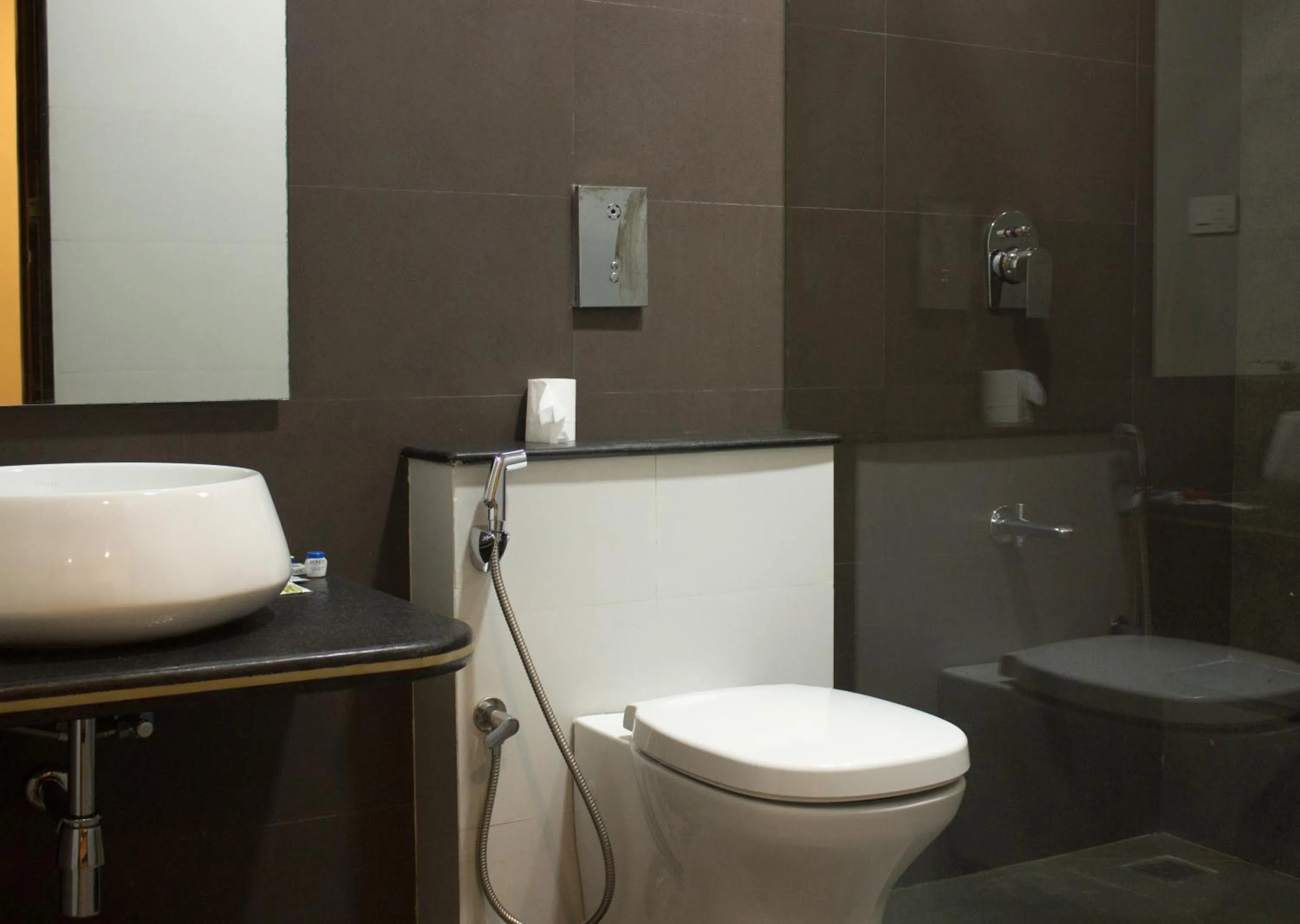 Toilet in Singaras Coffee Country