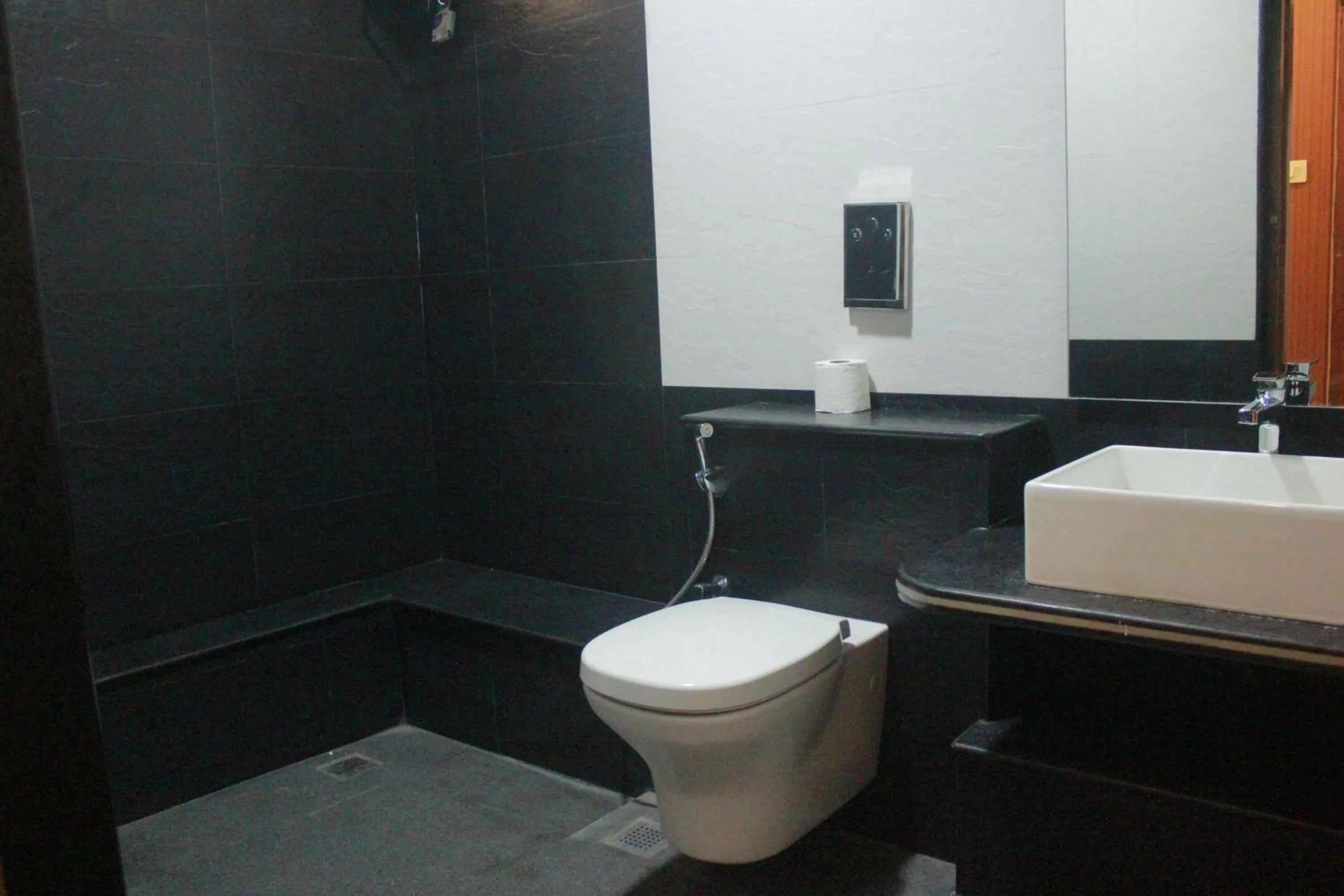 Bathroom in Singaras Coffee Country