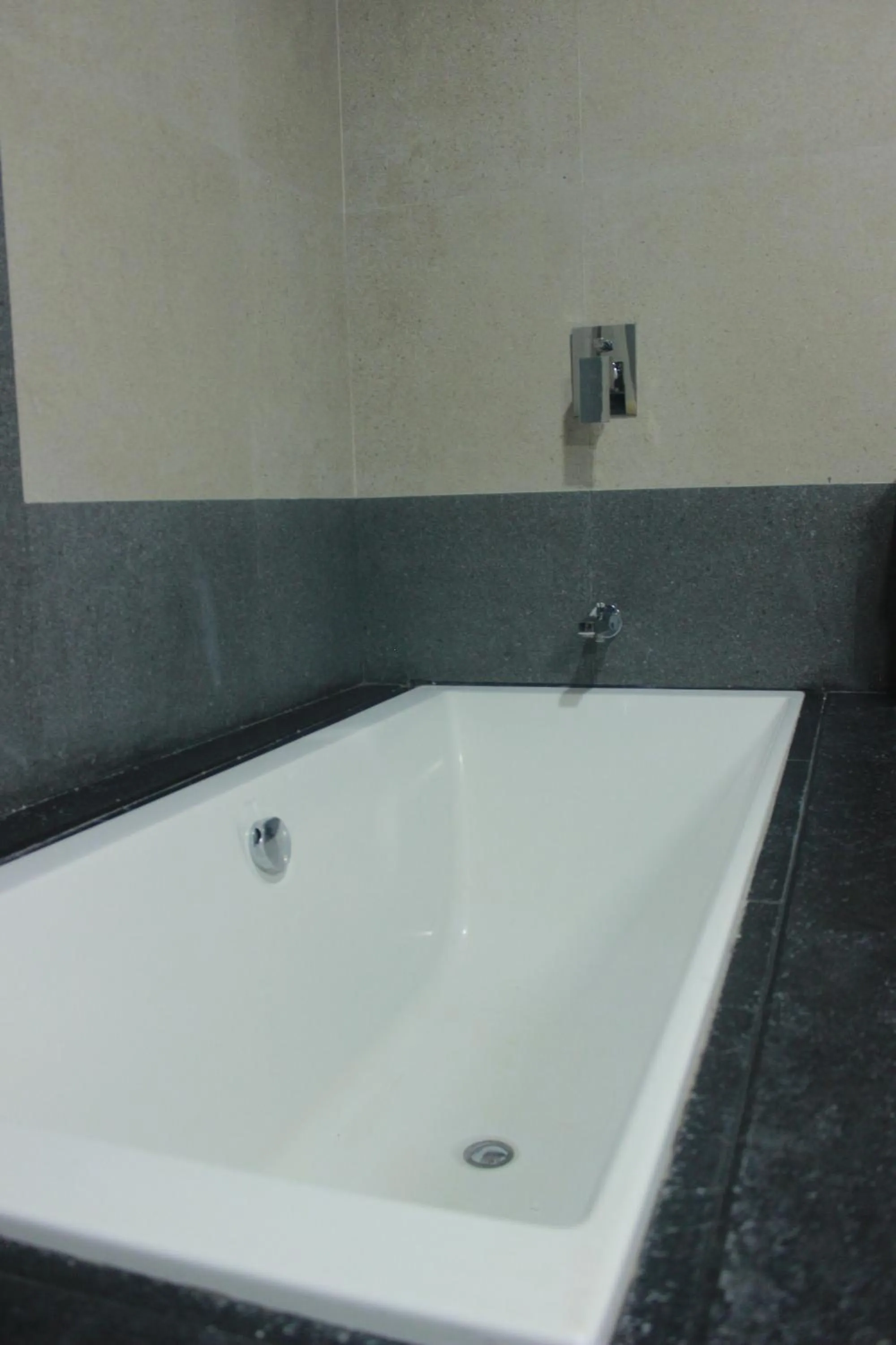 Bath in Singaras Coffee Country