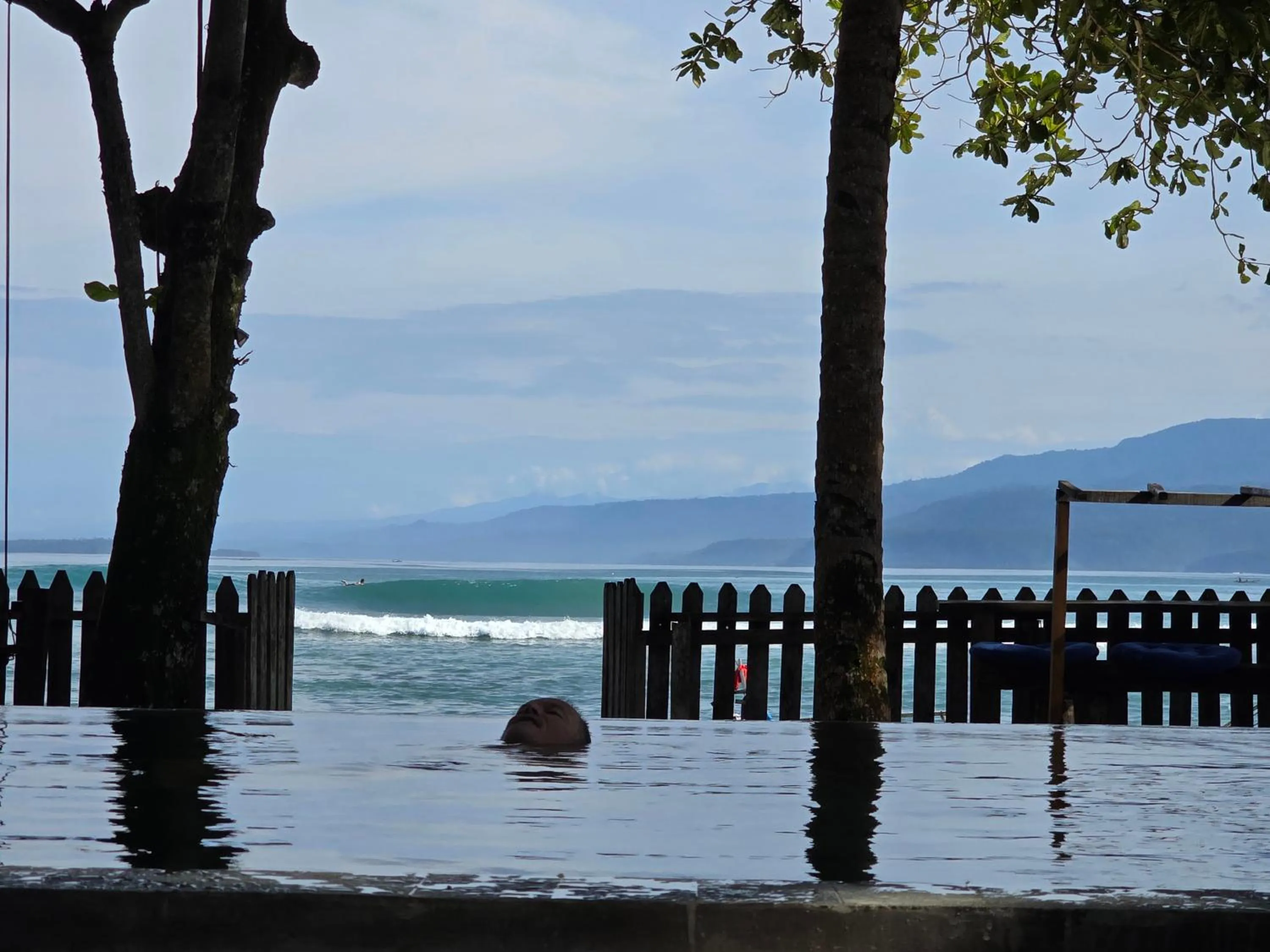 Swimming pool in Kambuna Bungalow