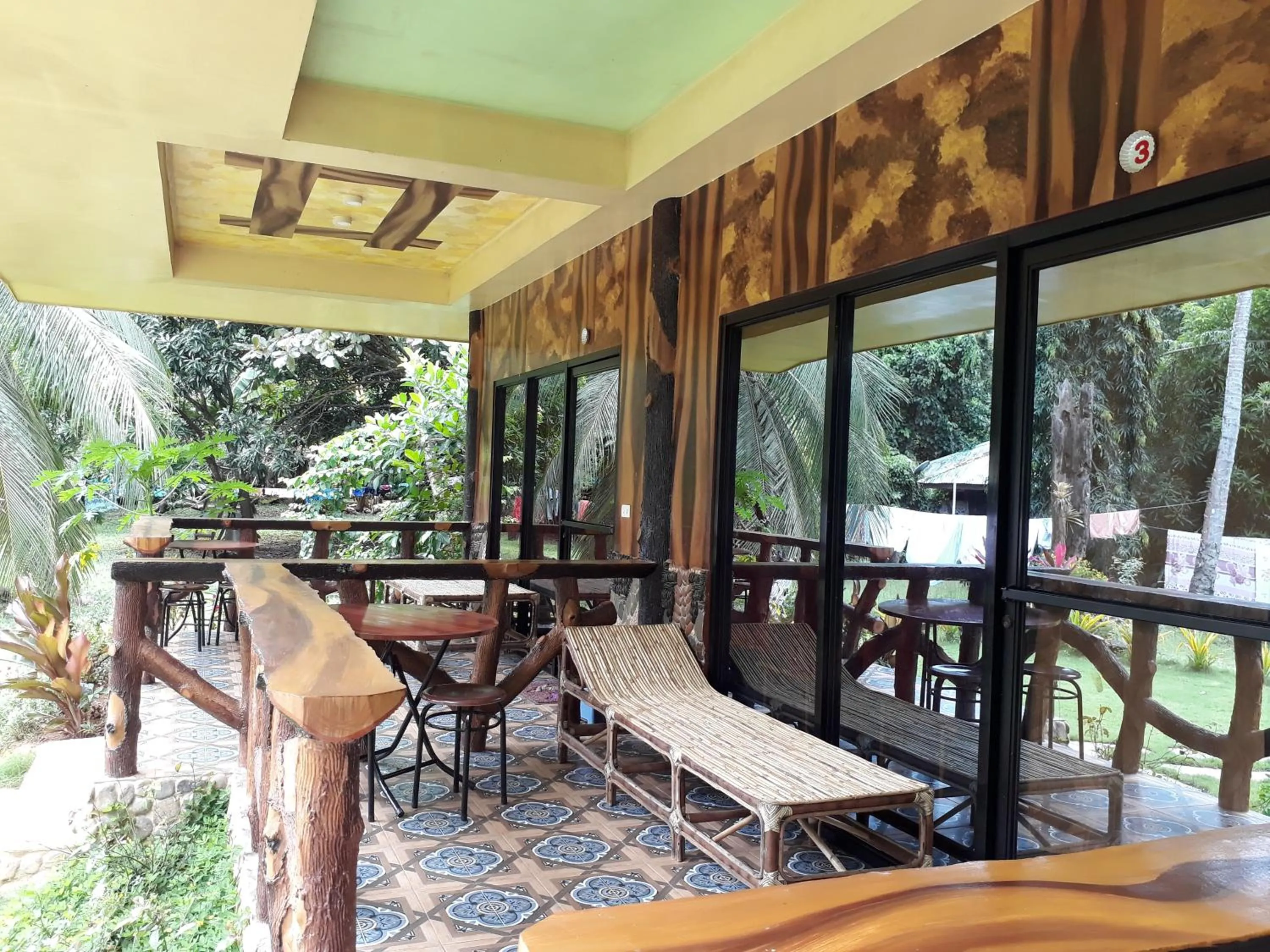 Balcony/Terrace in Dabdab Tourist Inn