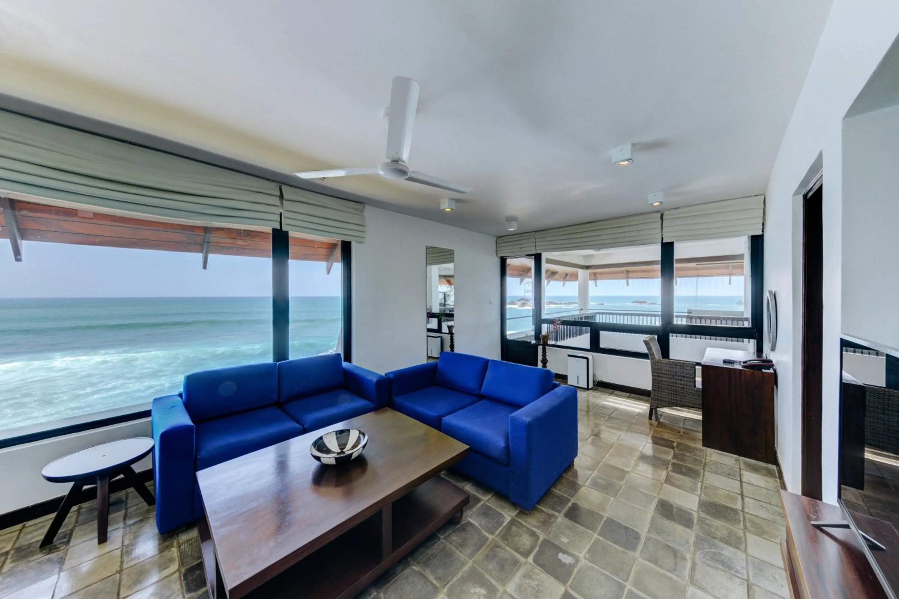 Natural landscape in Hikka Tranz by Cinnamon