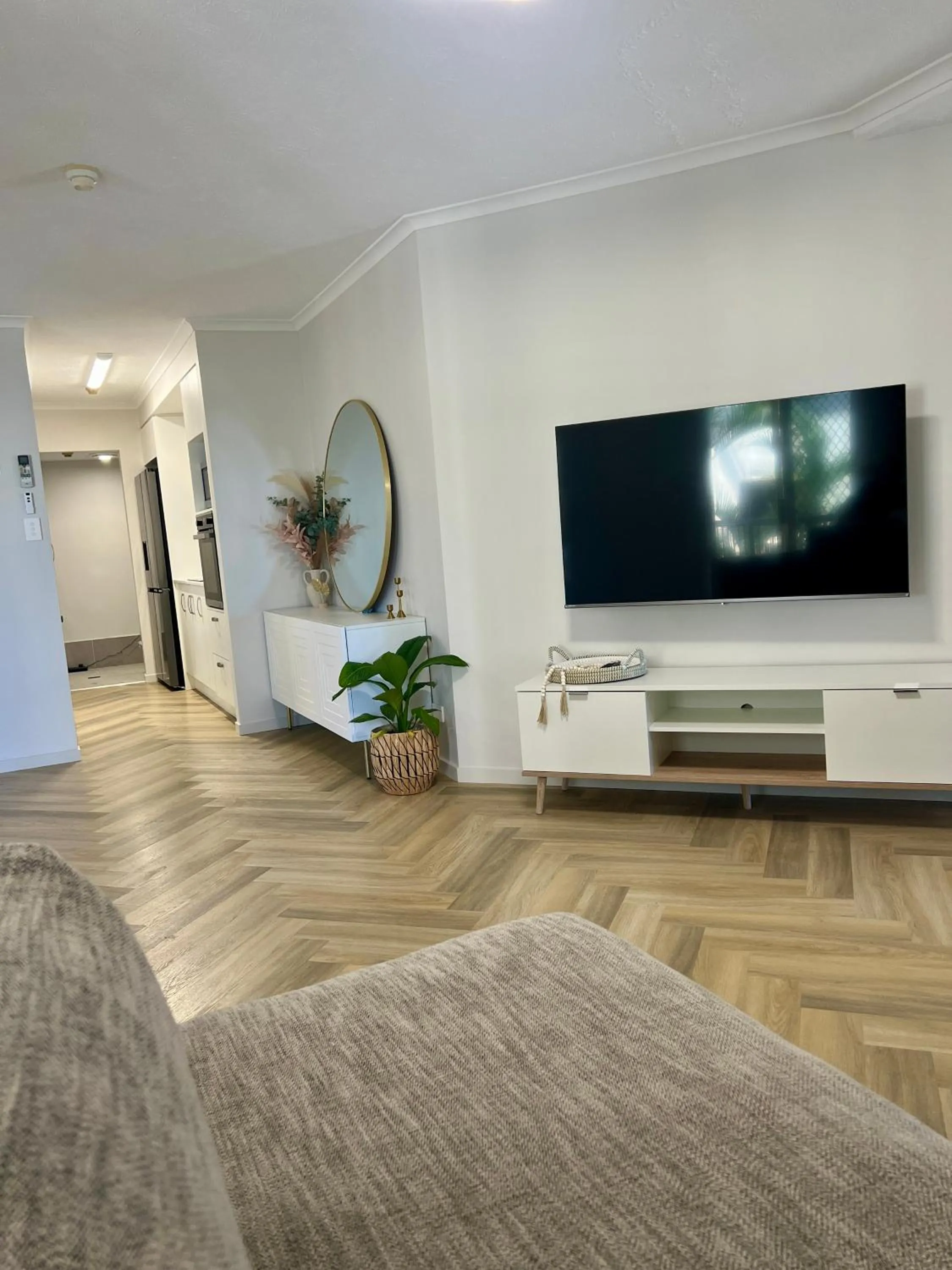 TV and multimedia in Bayview Beach Holiday Apartments