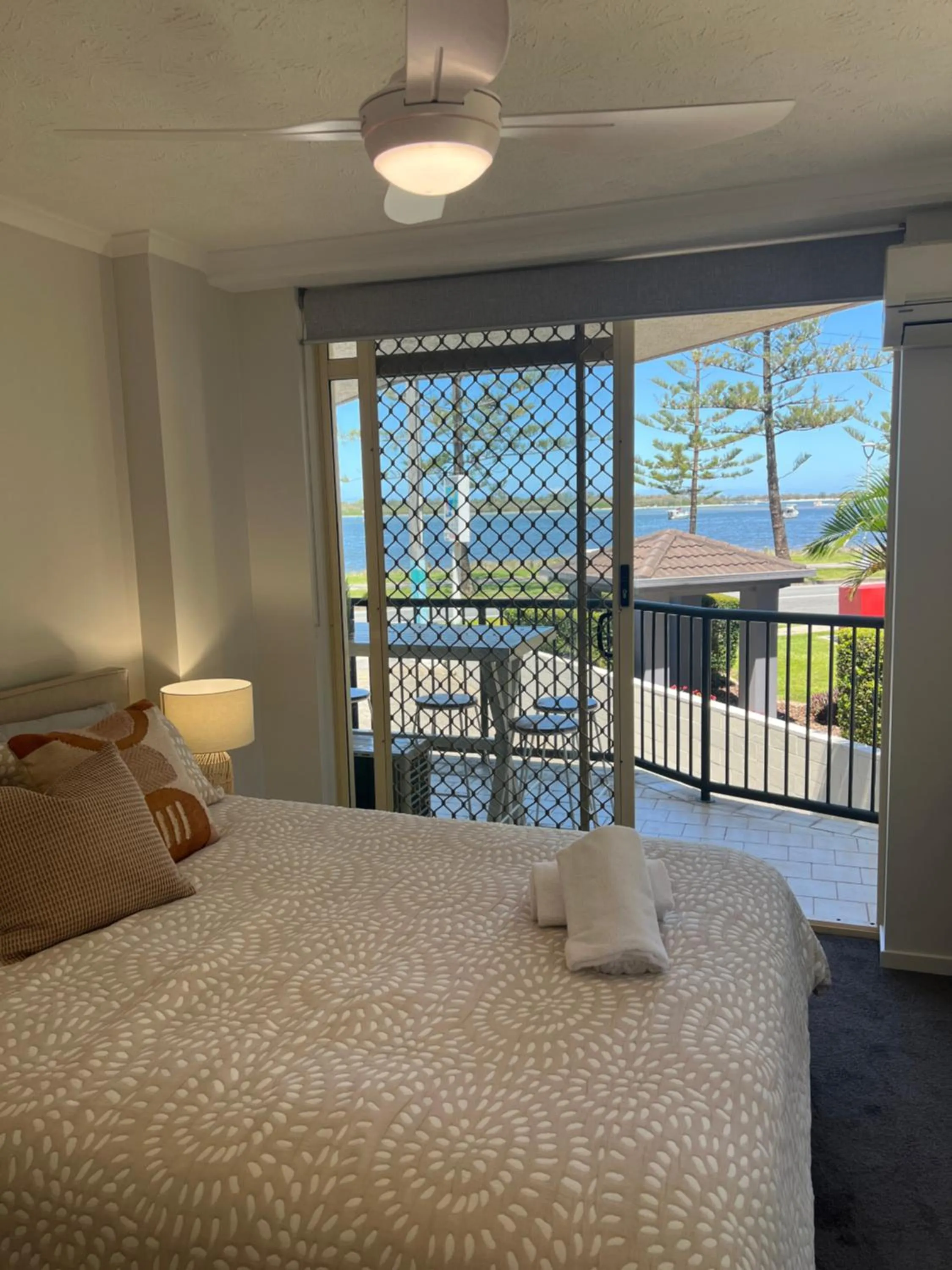 Bed in Bayview Beach Holiday Apartments