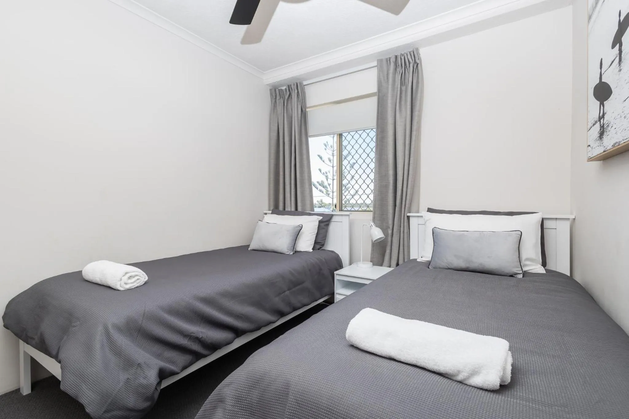 Bed in Bayview Beach Holiday Apartments