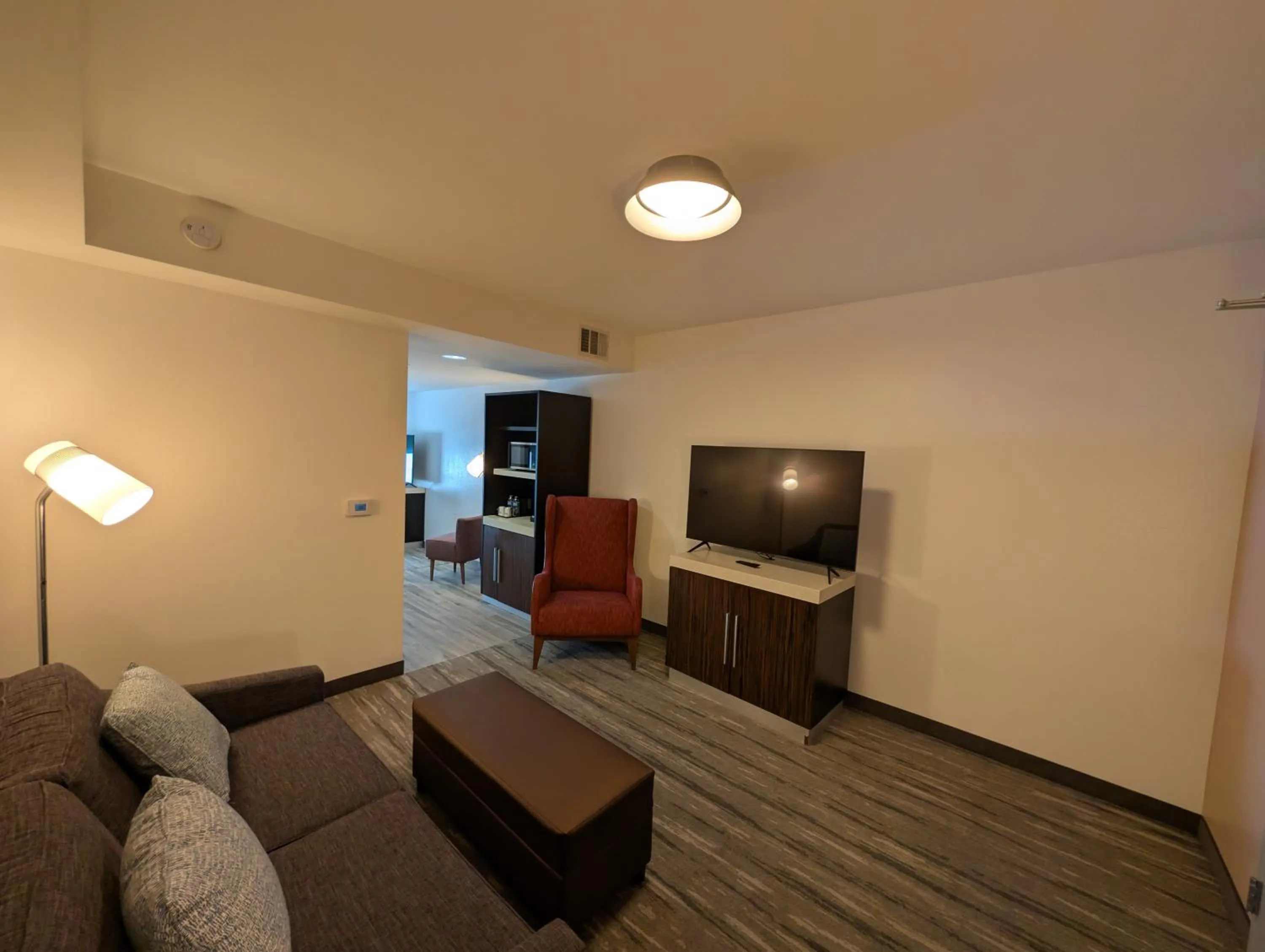 Seating area in Hilton Garden Inn Las Vegas Strip South