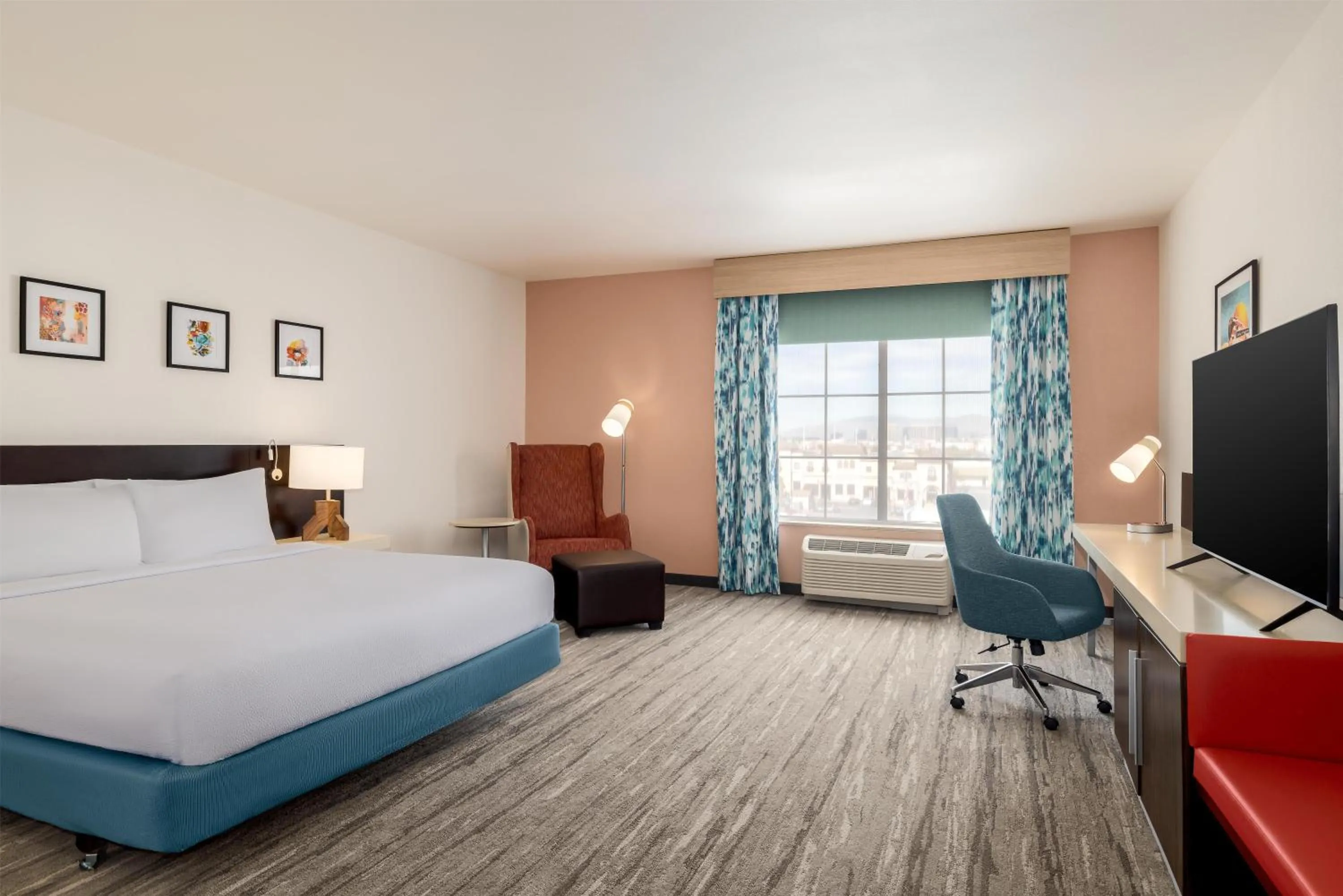 Bed in Hilton Garden Inn Las Vegas Strip South