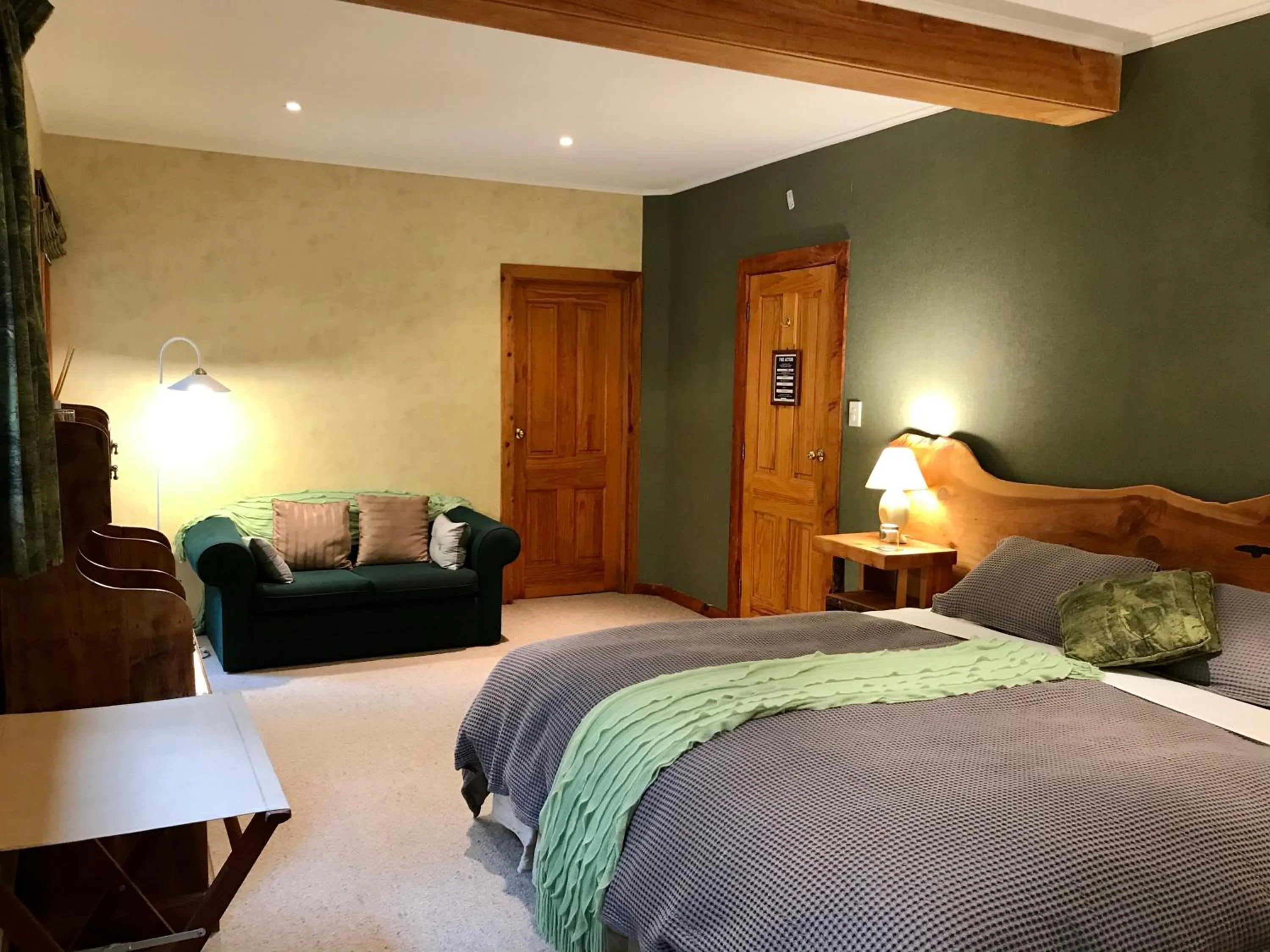 Bed in Murchison Lodge