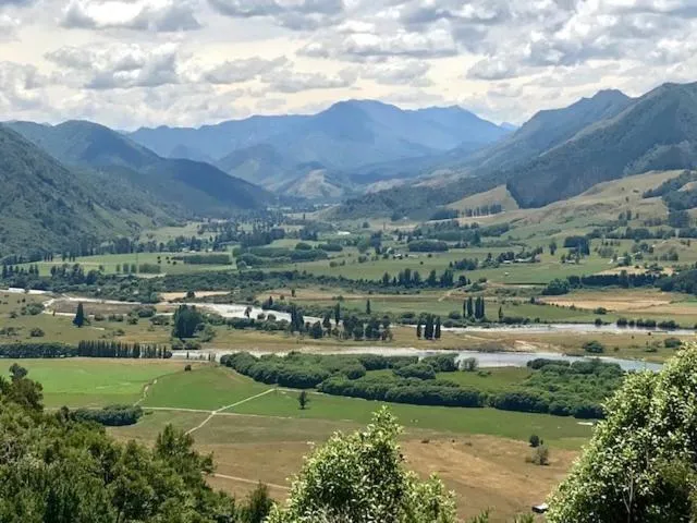 Nearby landmark in Murchison Lodge