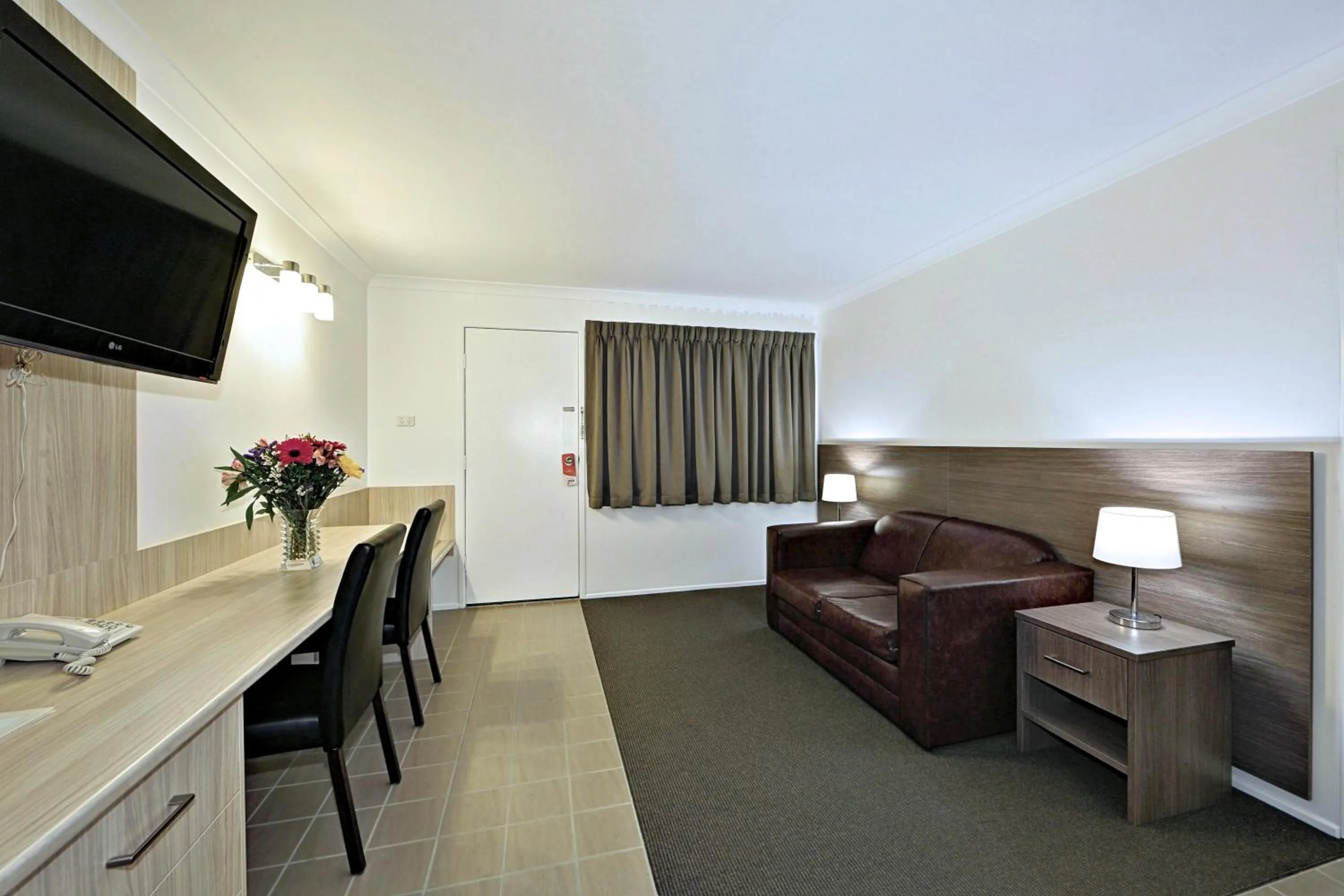 TV and multimedia in Smart Motels Bert Hinkler