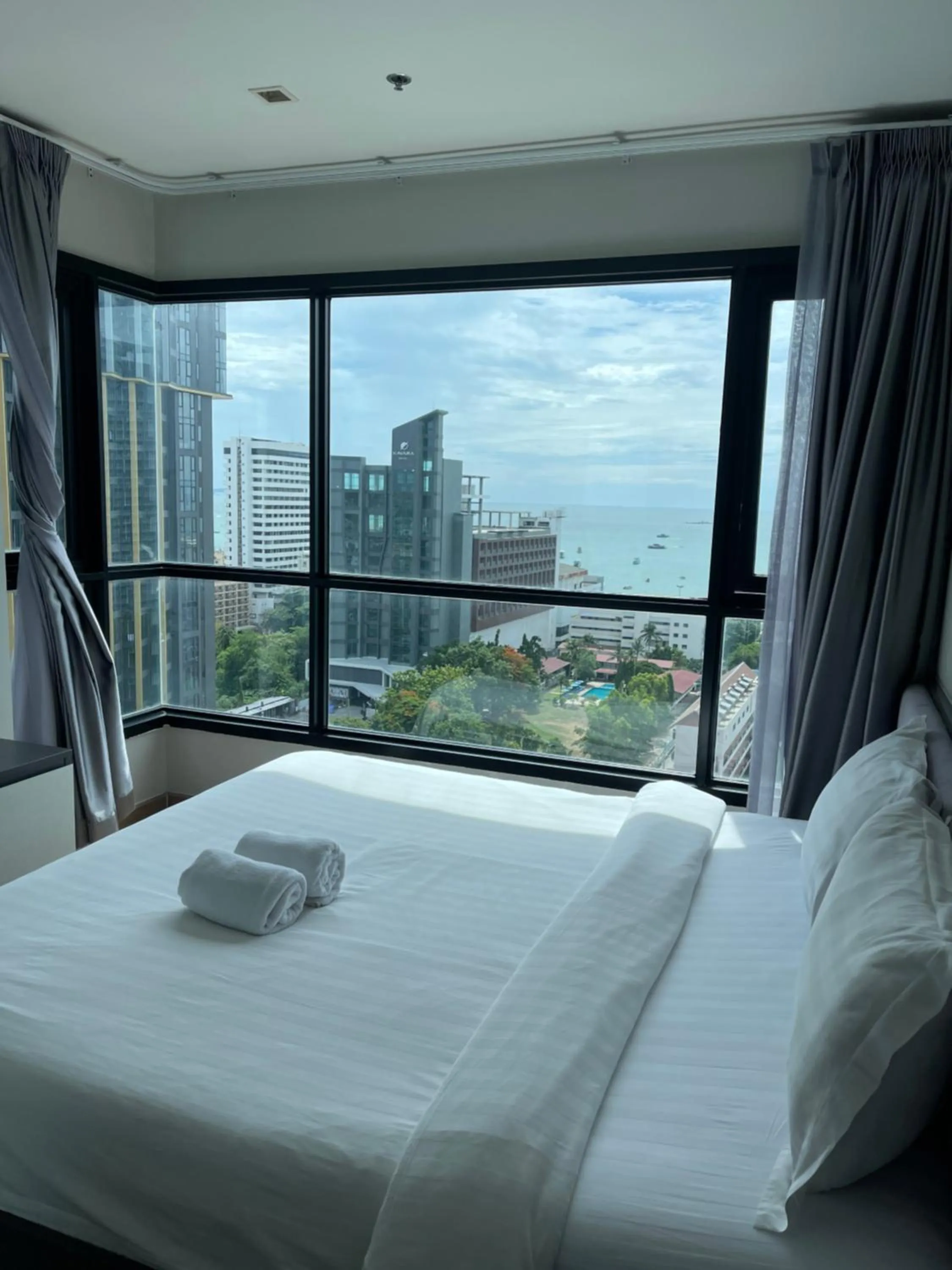 Bed in The Base Pattaya by Feng