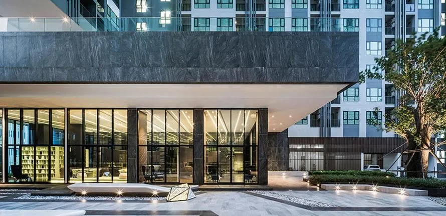 Lobby or reception in The Base Pattaya by Feng