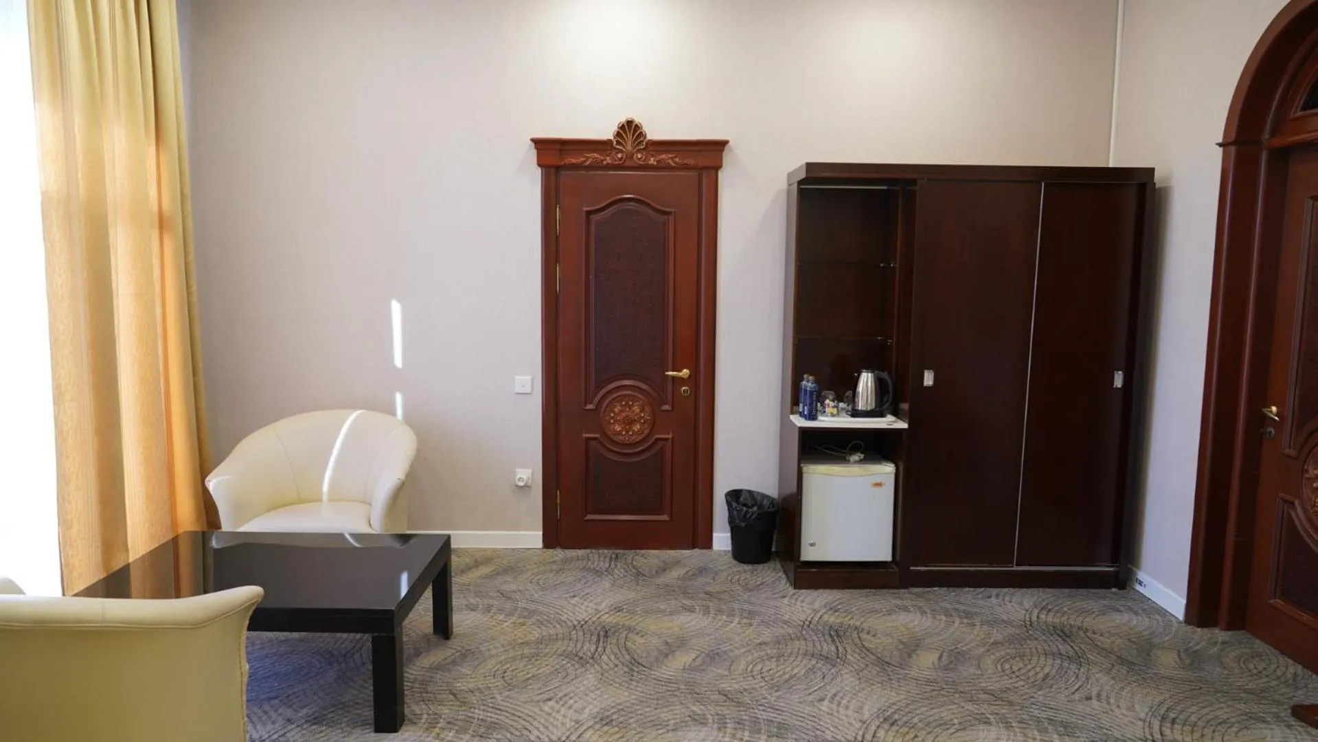 Kitchen or kitchenette in Premier Hotel