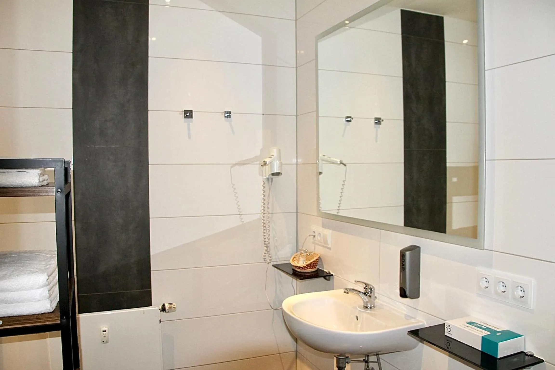 Bathroom in Opera Hotel Köln