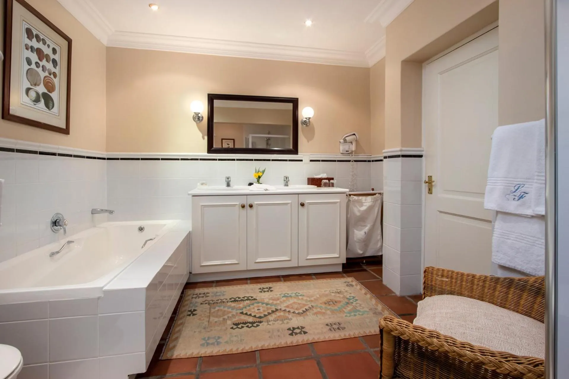 Bathroom in La Fontaine Guest House Hermanus