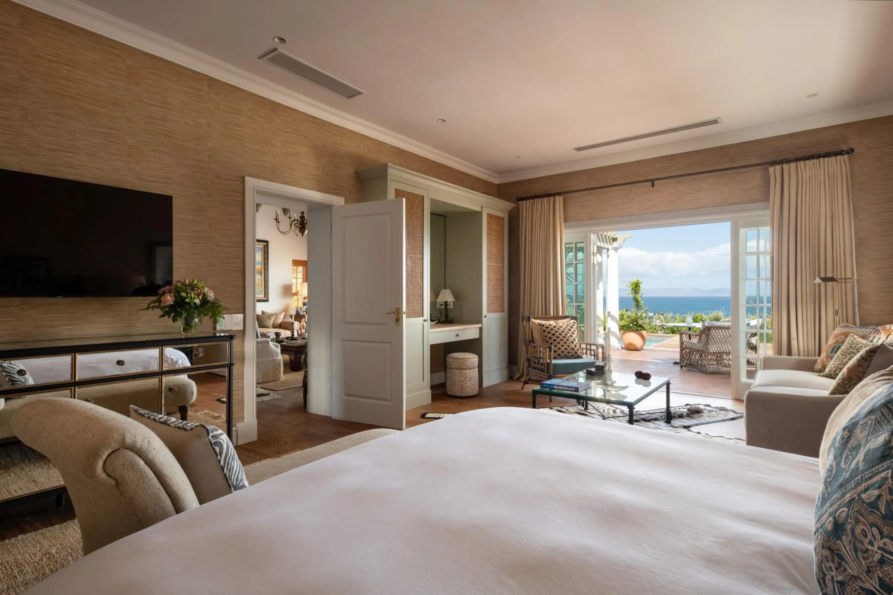 Sea view, Bed in La Fontaine Guest House Hermanus