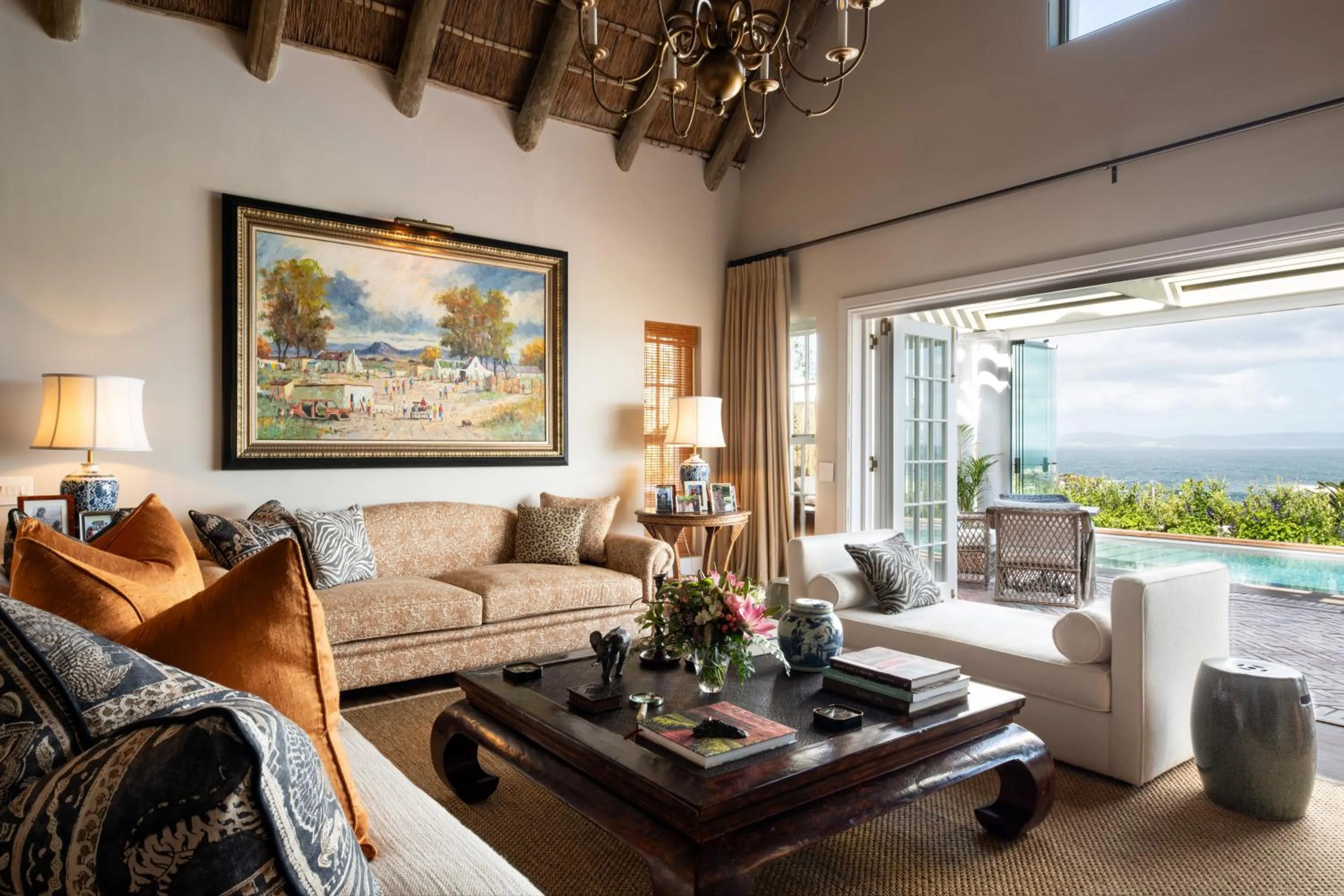 Seating area in La Fontaine Guest House Hermanus