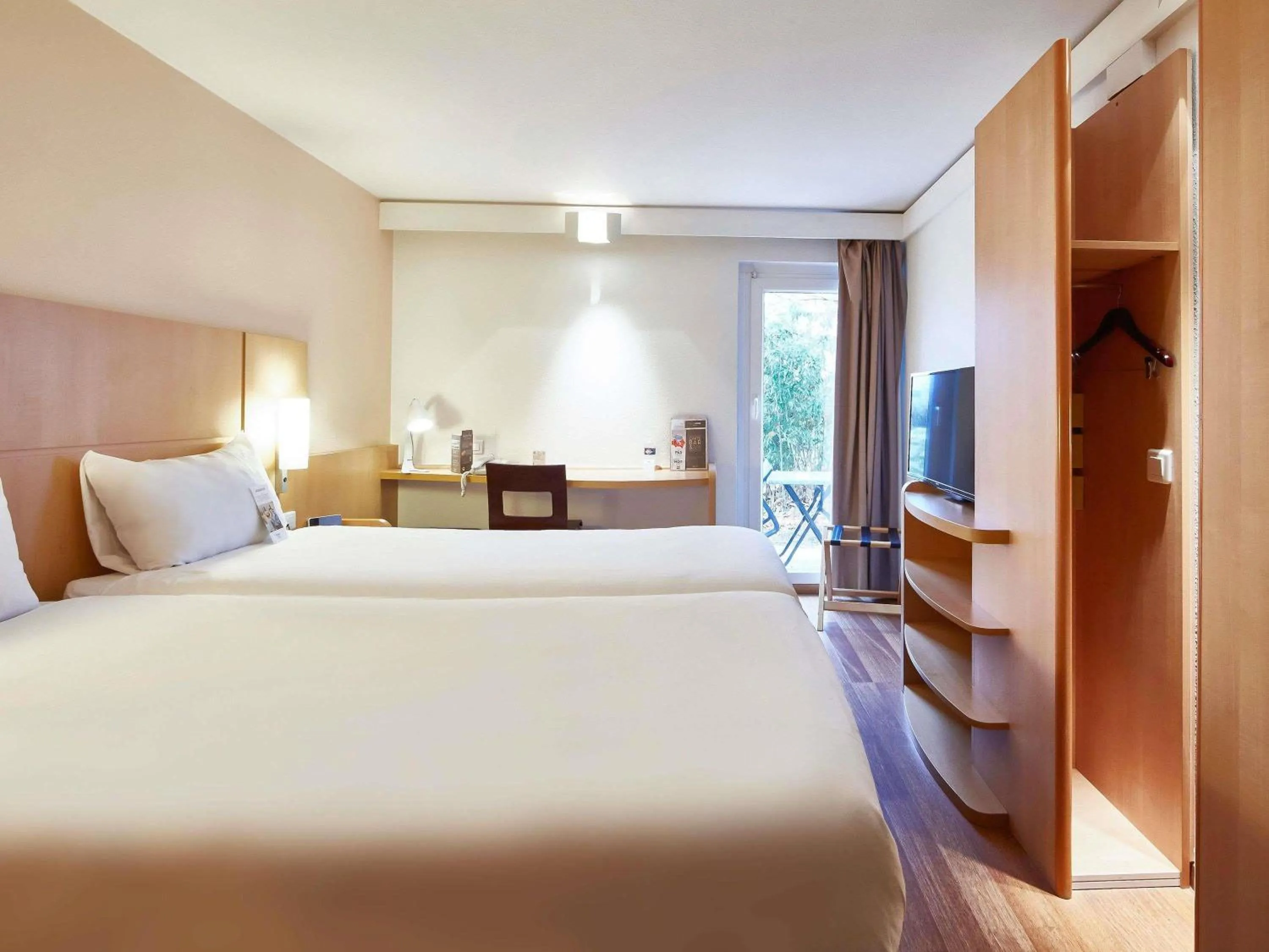 Bedroom, Bed in ibis Haguenau Strasbourg Nord