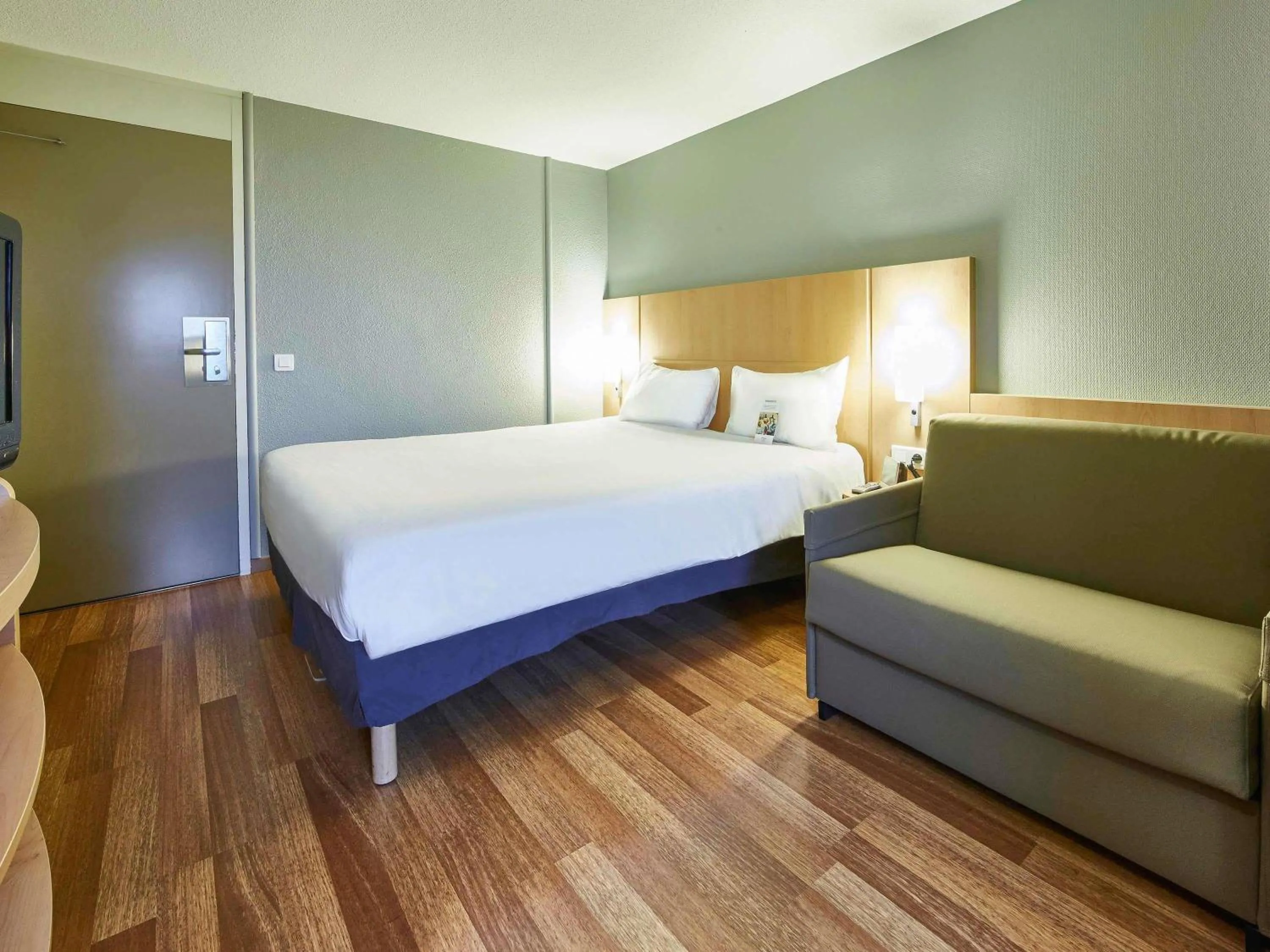 Bedroom, Bed in ibis Haguenau Strasbourg Nord