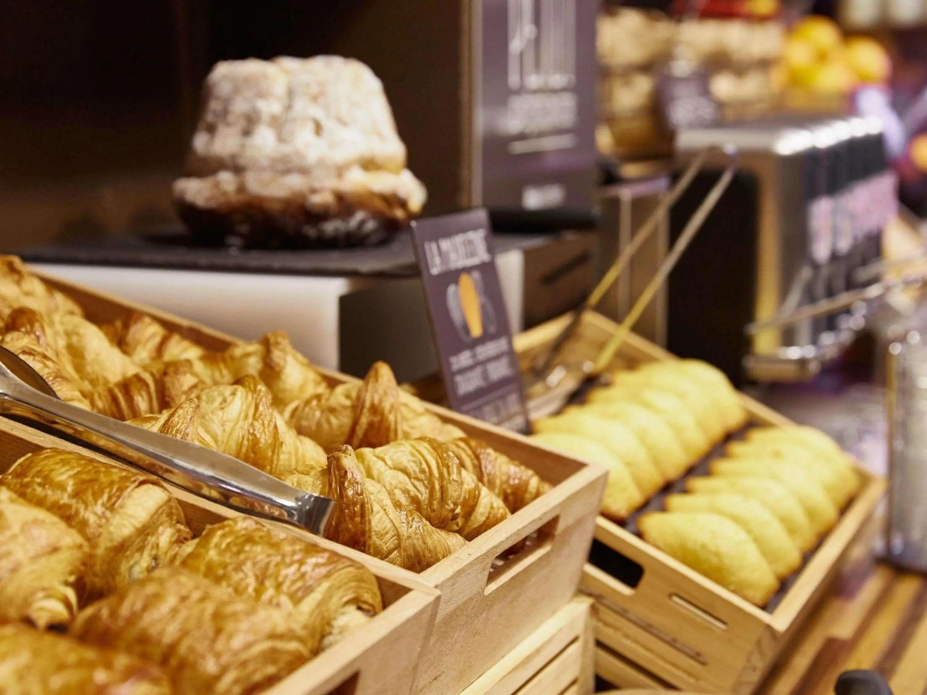 Breakfast in ibis Haguenau Strasbourg Nord