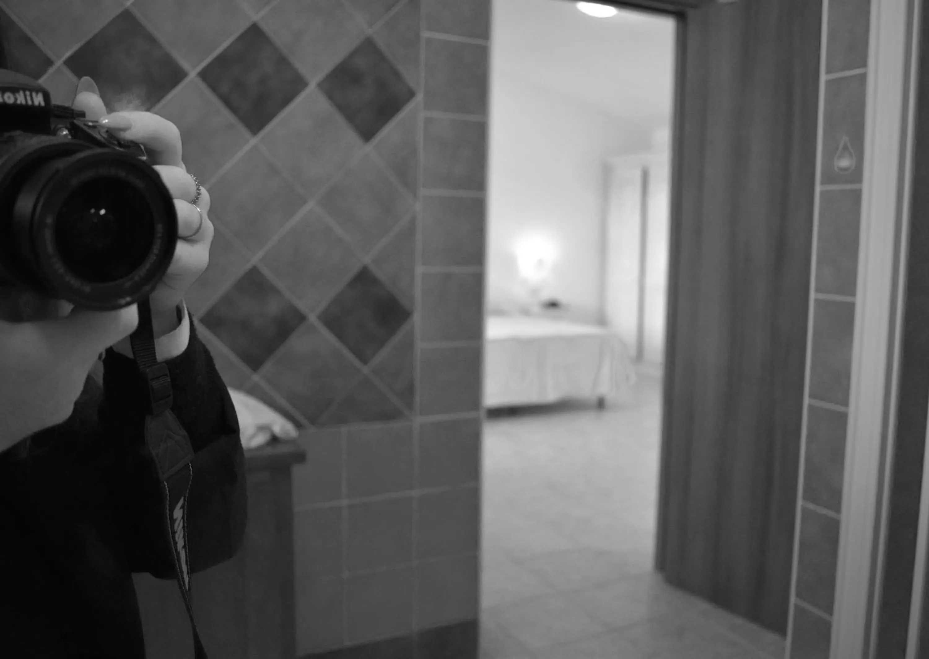 Bathroom, Bed in Hotel Montiruju