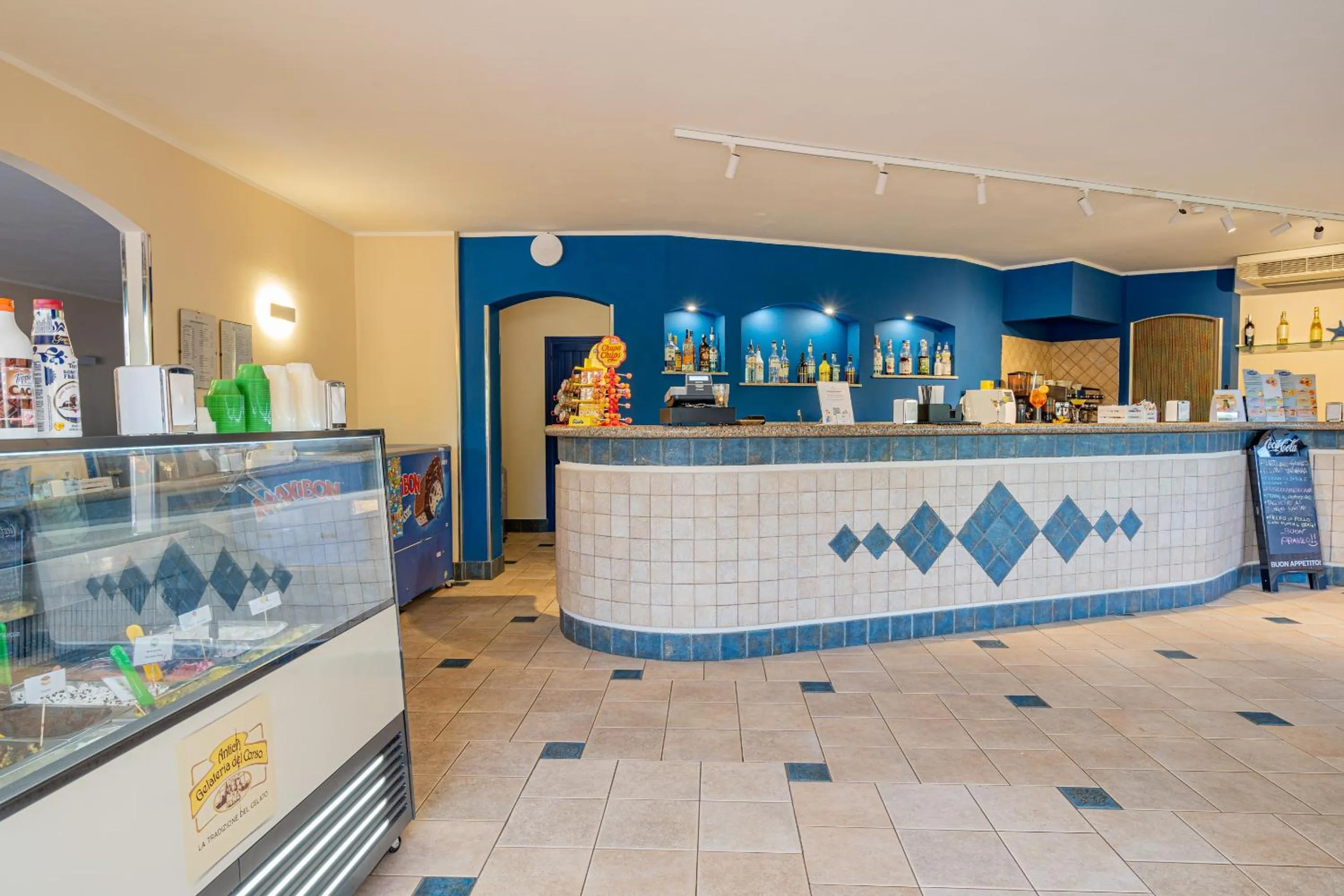 Lounge or bar in Club Hotel Residence Baiaverde