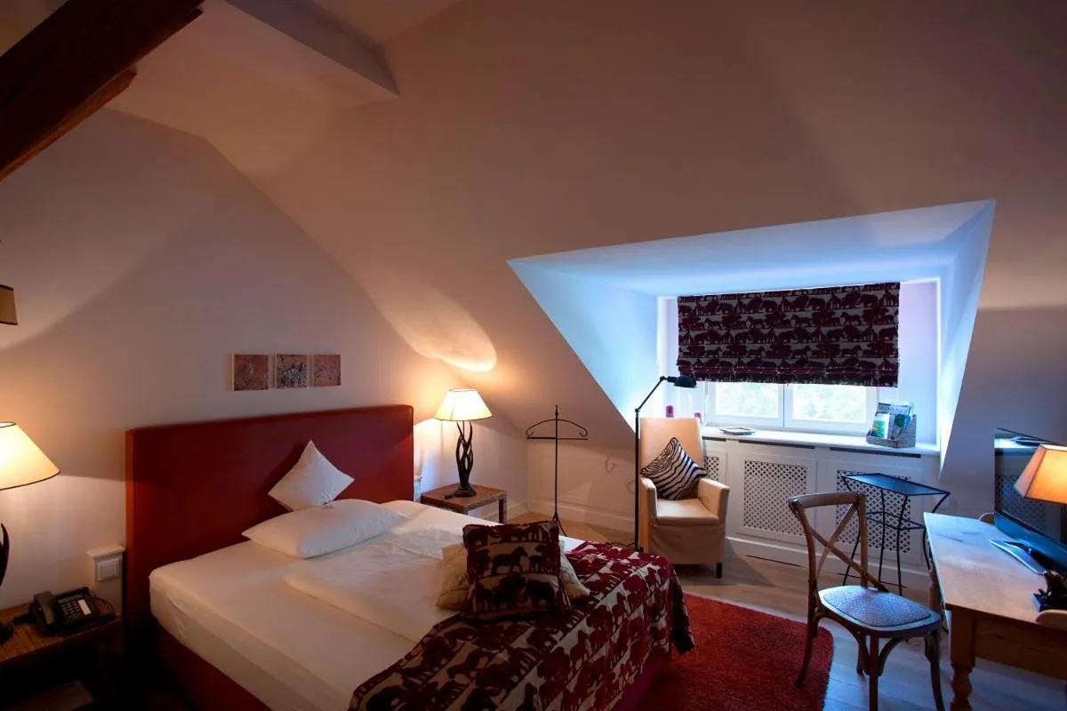 Photo of the whole room, Bed in Gerber Park Hotel