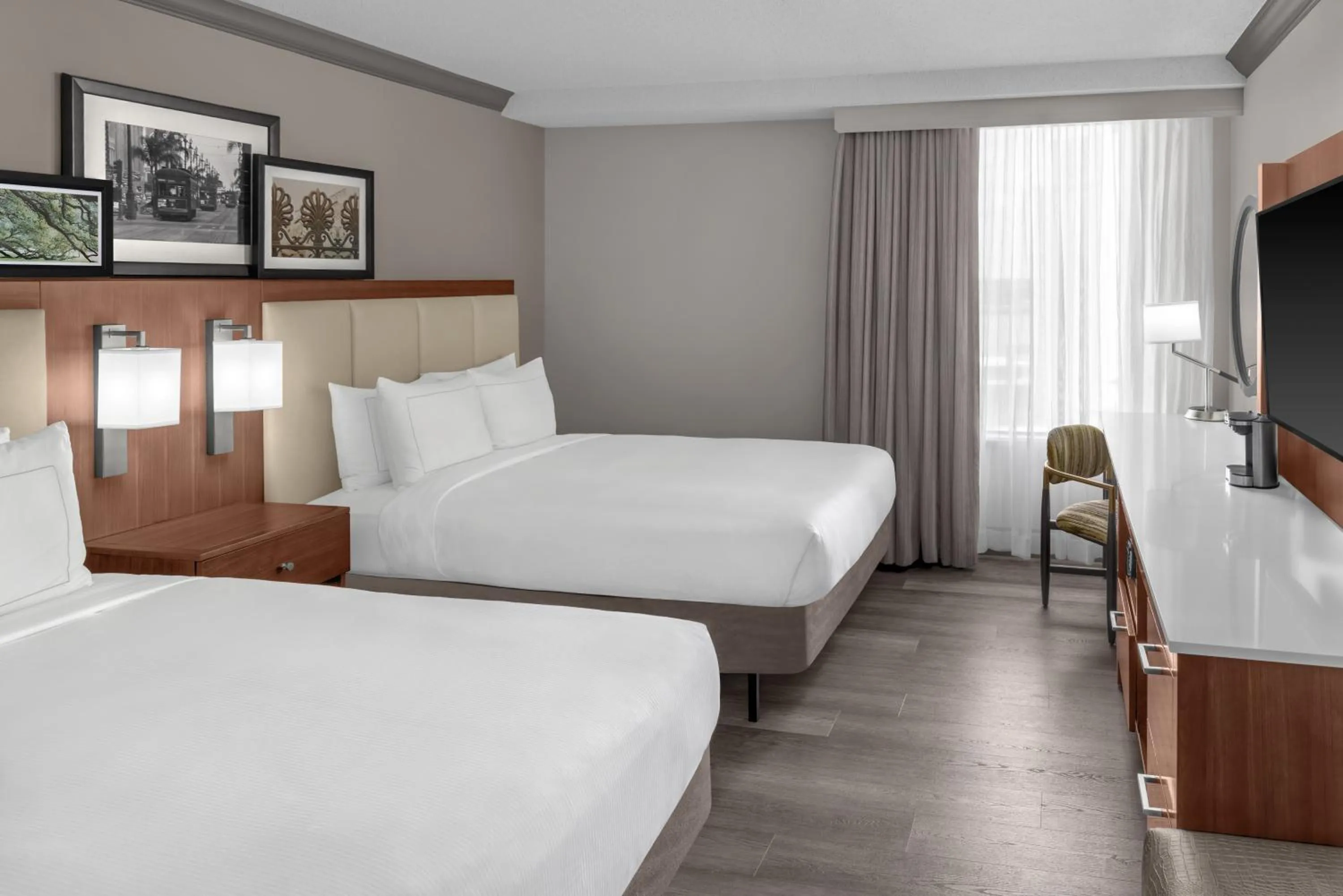 Bedroom, Bed in DoubleTree by Hilton New Orleans