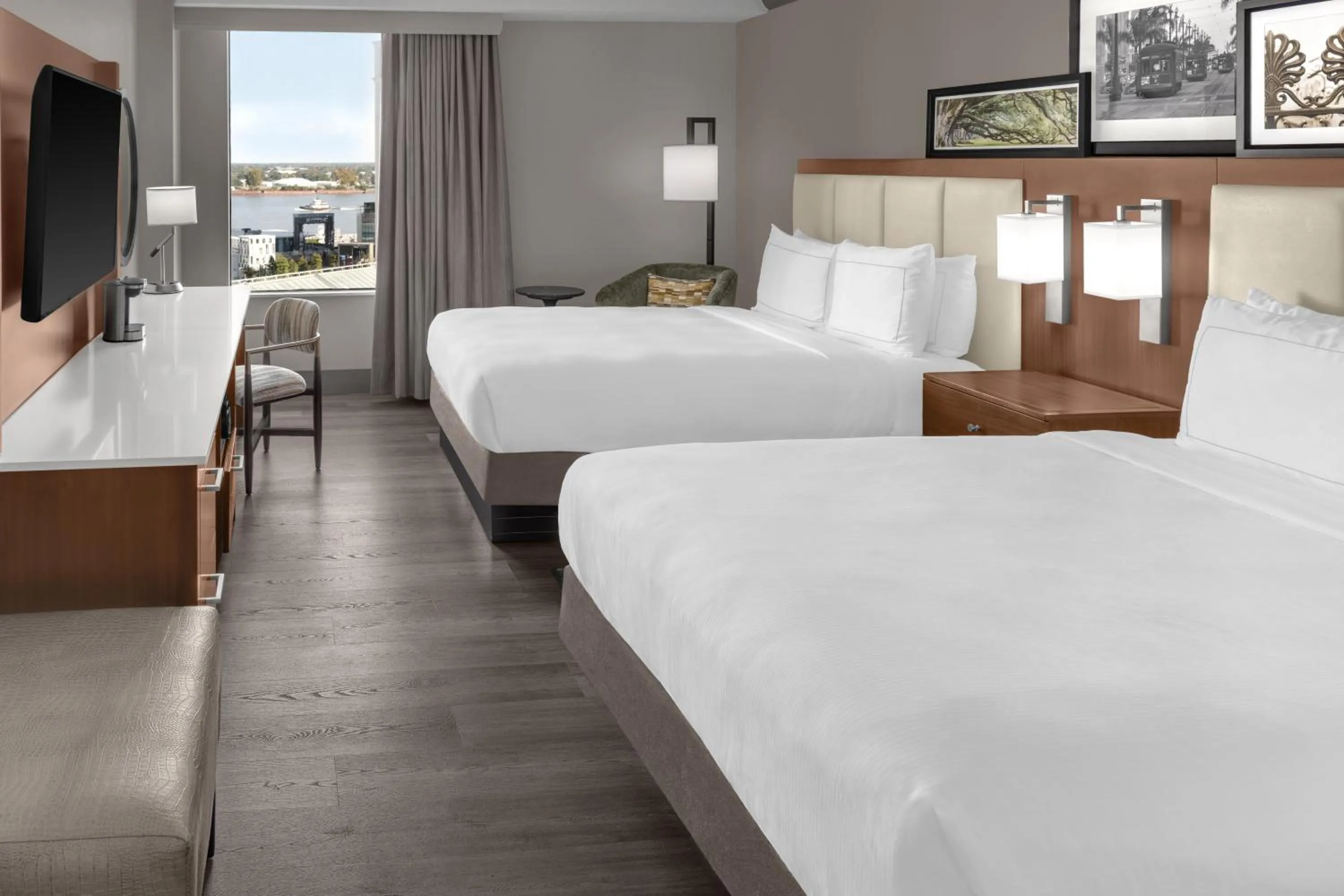 Bedroom, Bed in DoubleTree by Hilton New Orleans