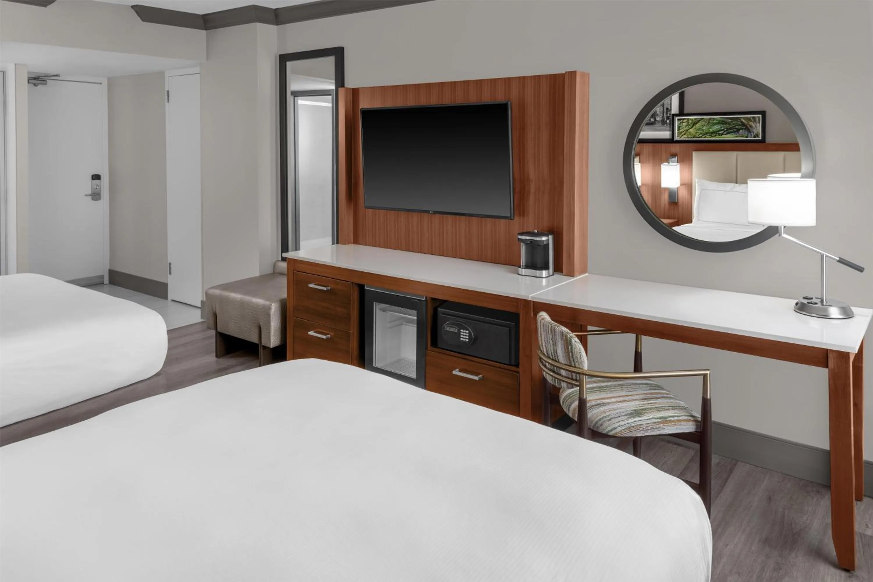Bedroom, Bed in DoubleTree by Hilton New Orleans